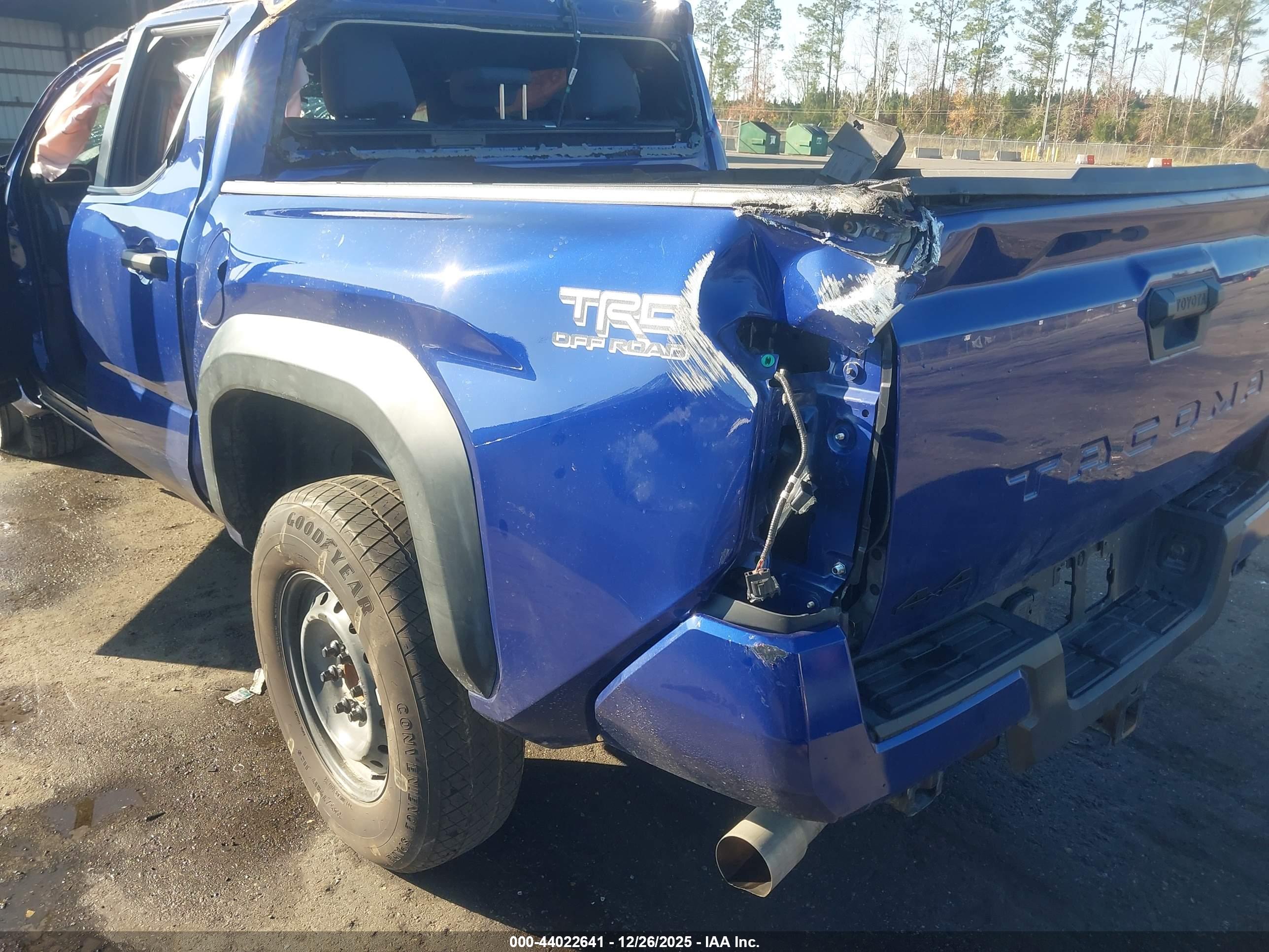 TOYOTA TACOMA image 6