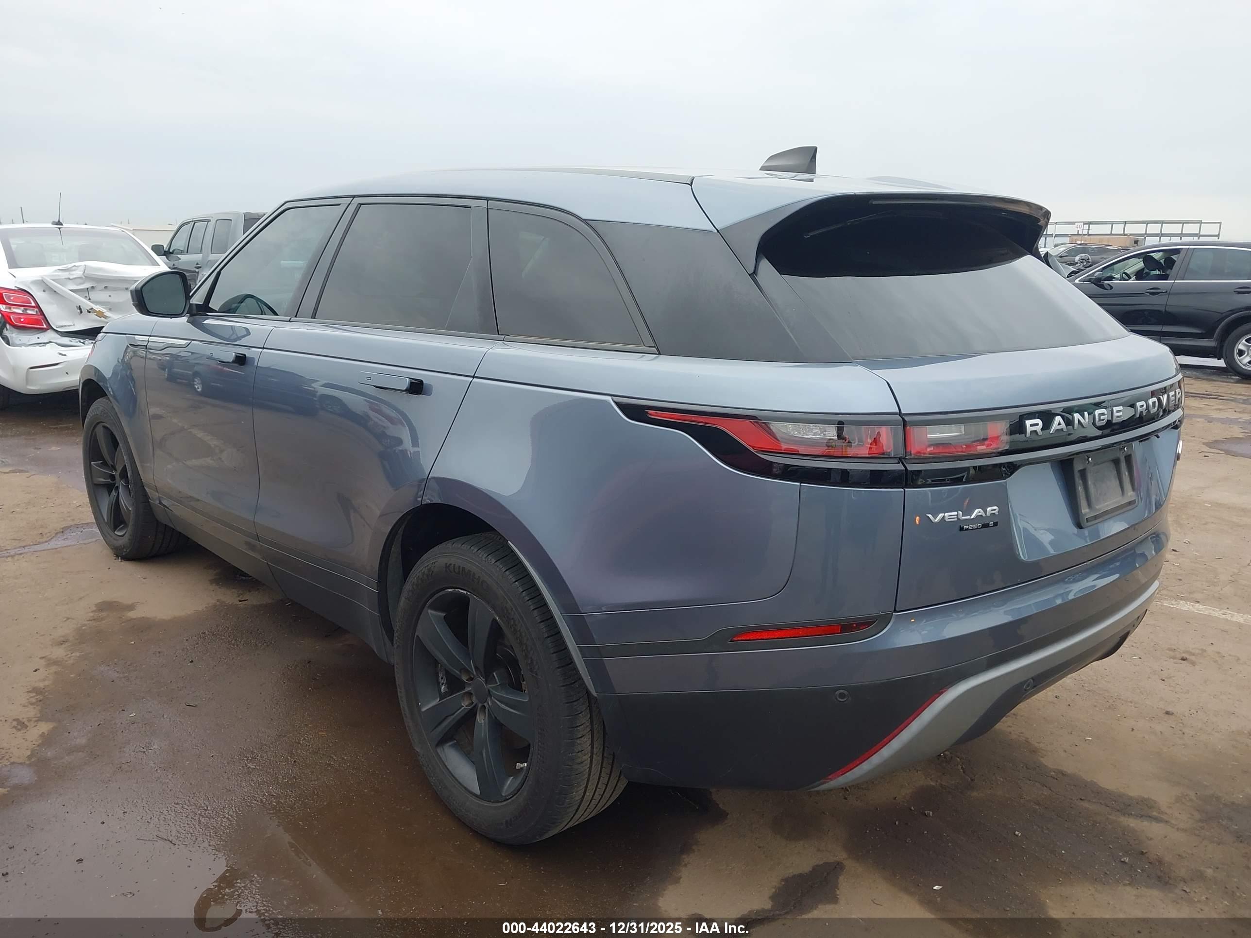 LAND ROVER image 3