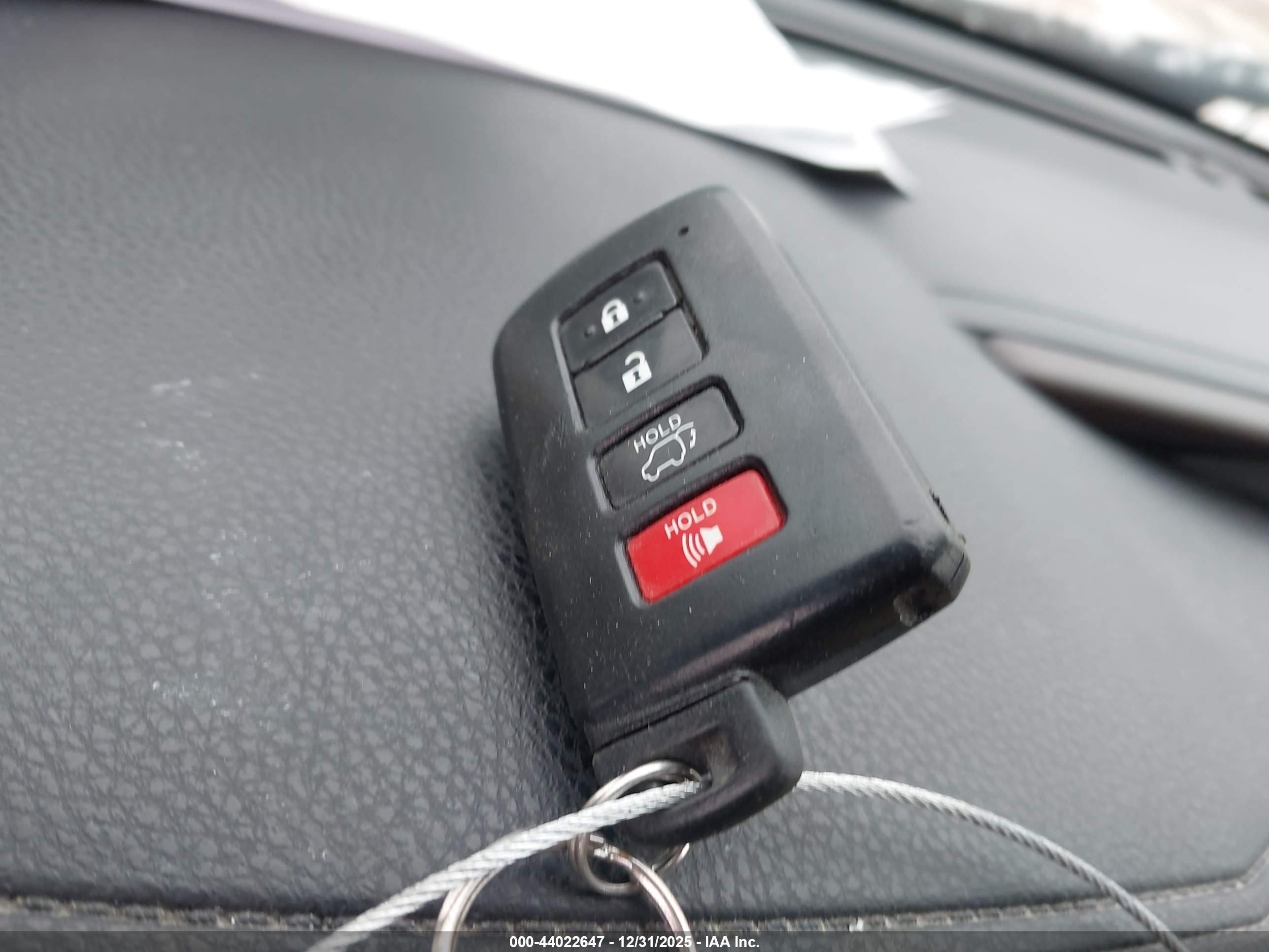 TOYOTA HIGHLANDER image 11