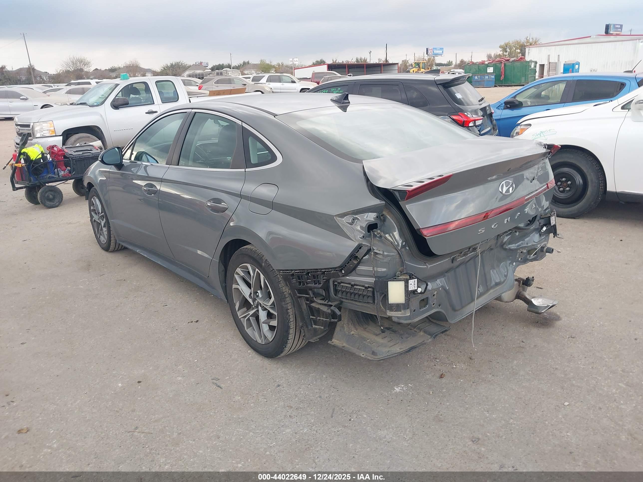 HYUNDAI SONATA image 3