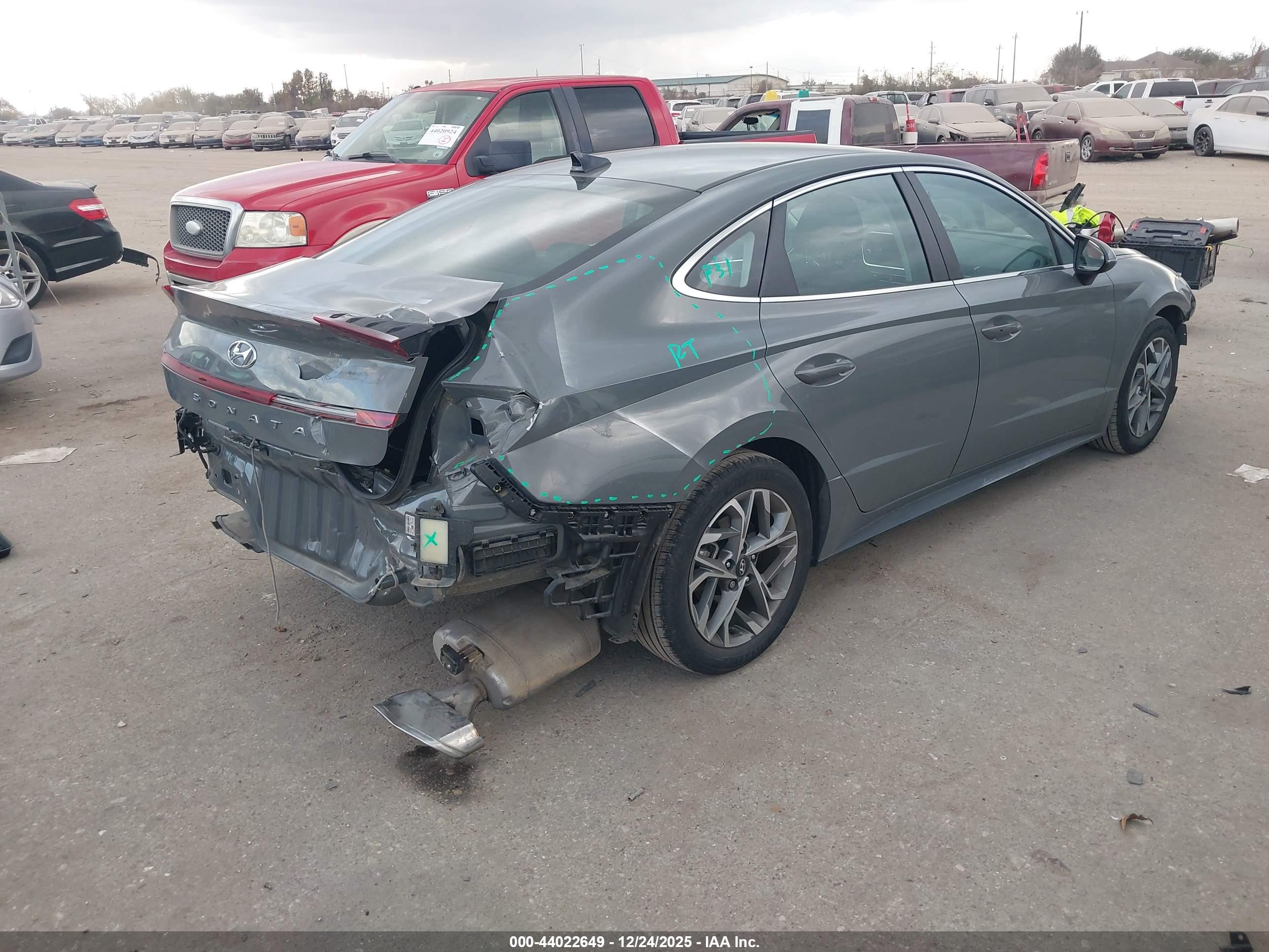HYUNDAI SONATA image 4