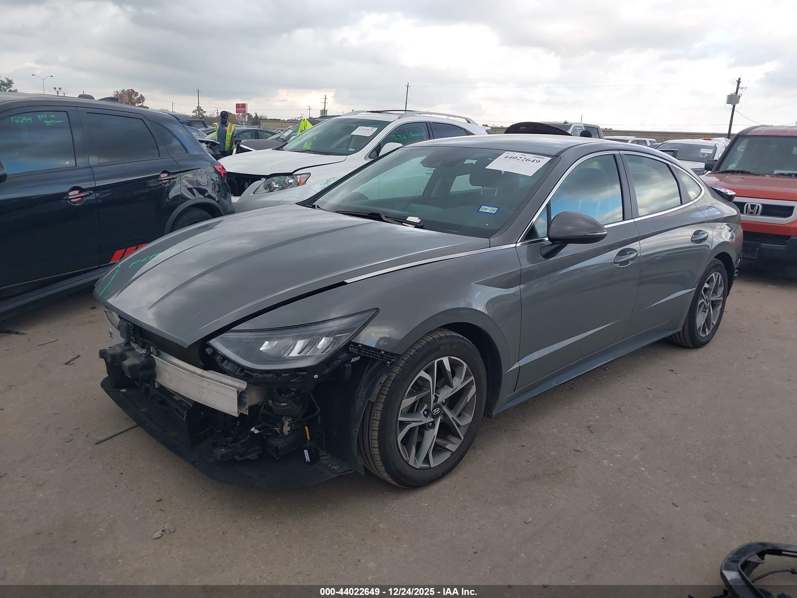 HYUNDAI SONATA image 6