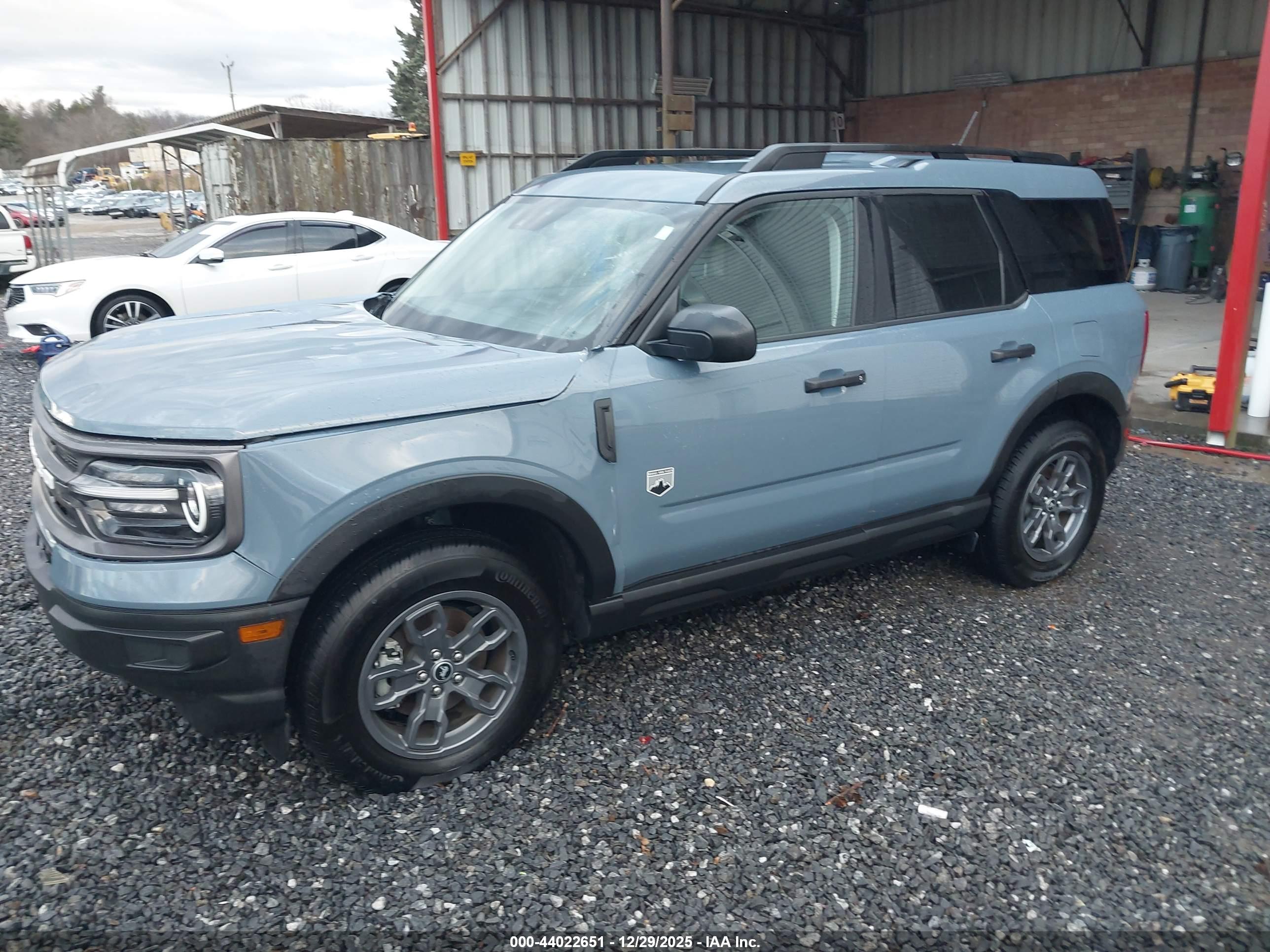 FORD BRONCO image 2
