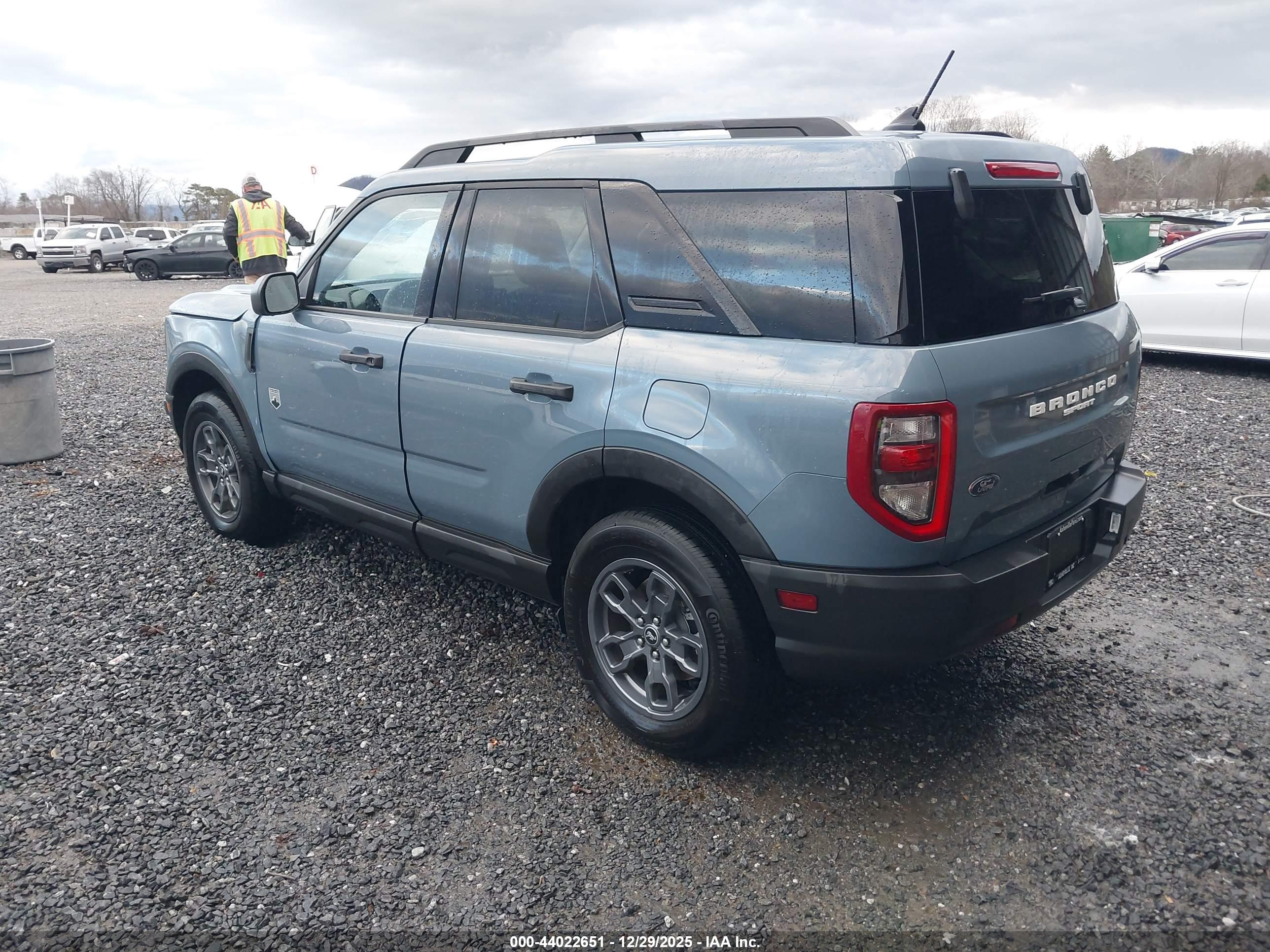 FORD BRONCO image 3