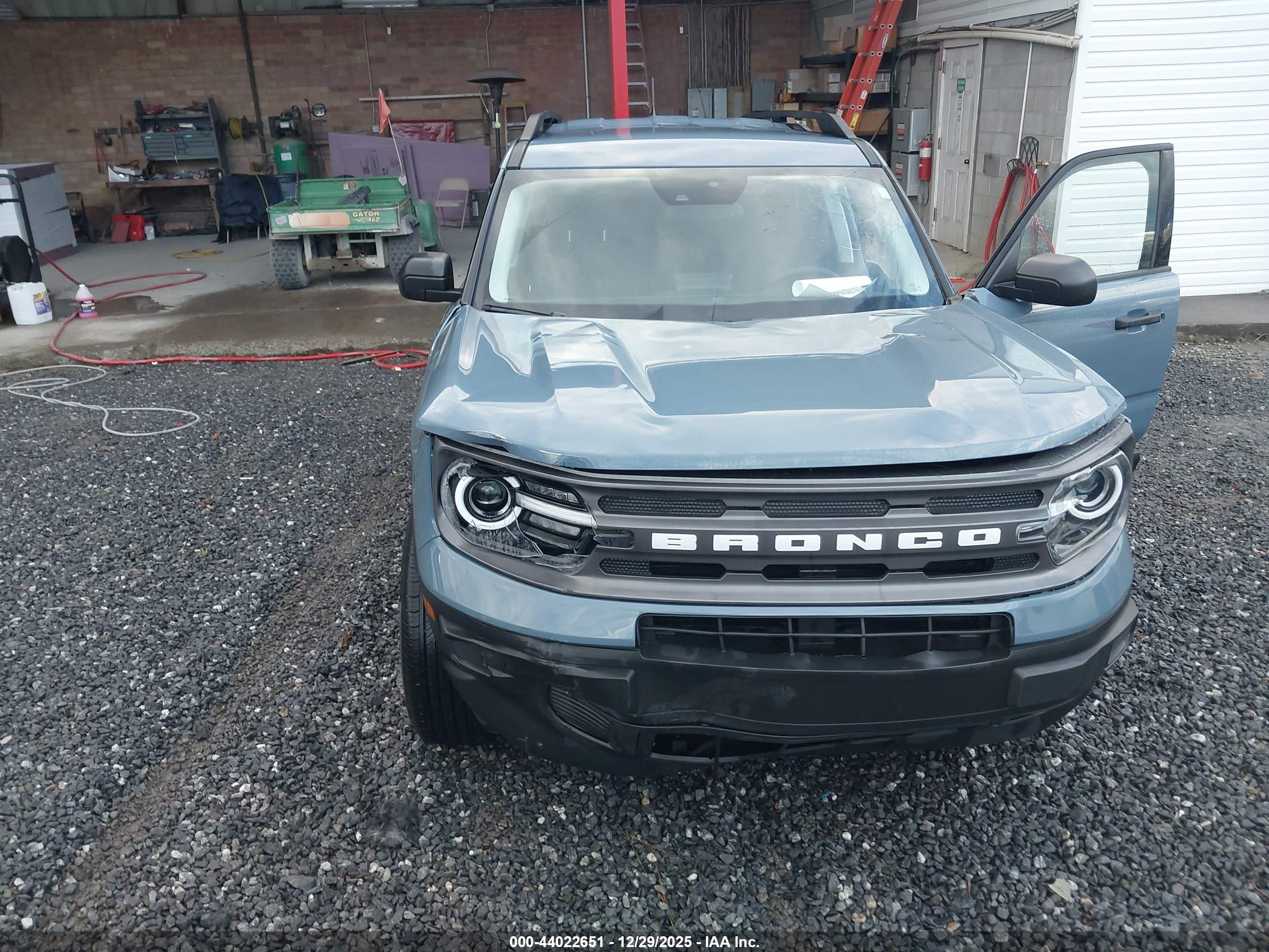 FORD BRONCO image 6