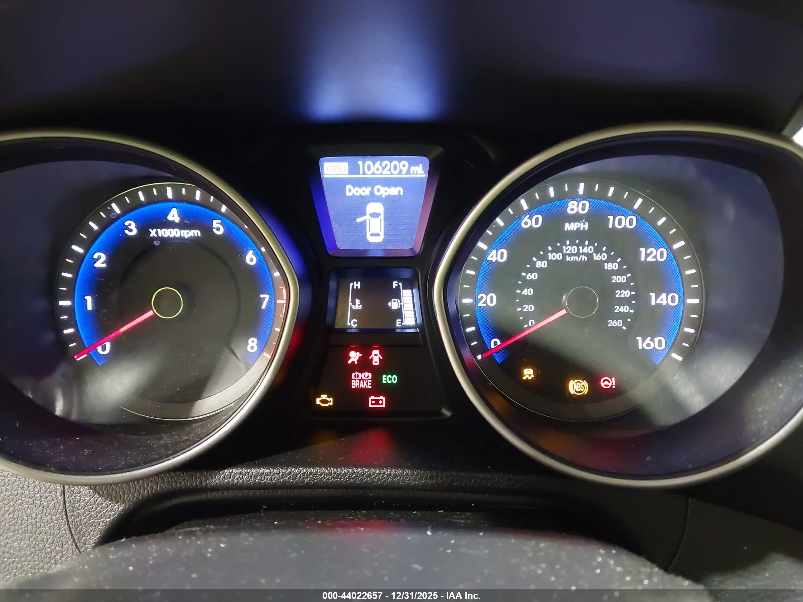 HYUNDAI ELANTRA image 7