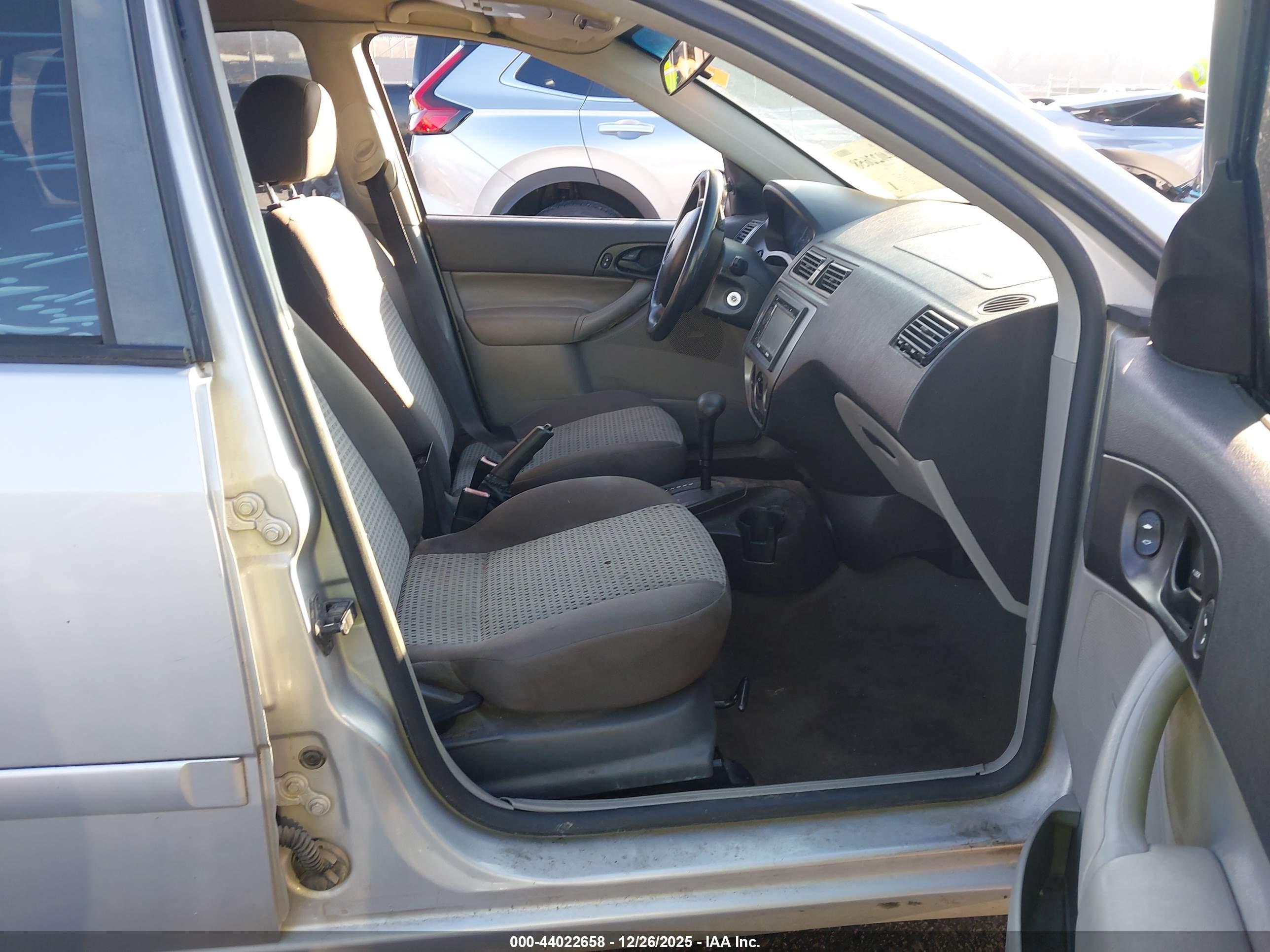 FORD FOCUS image 5