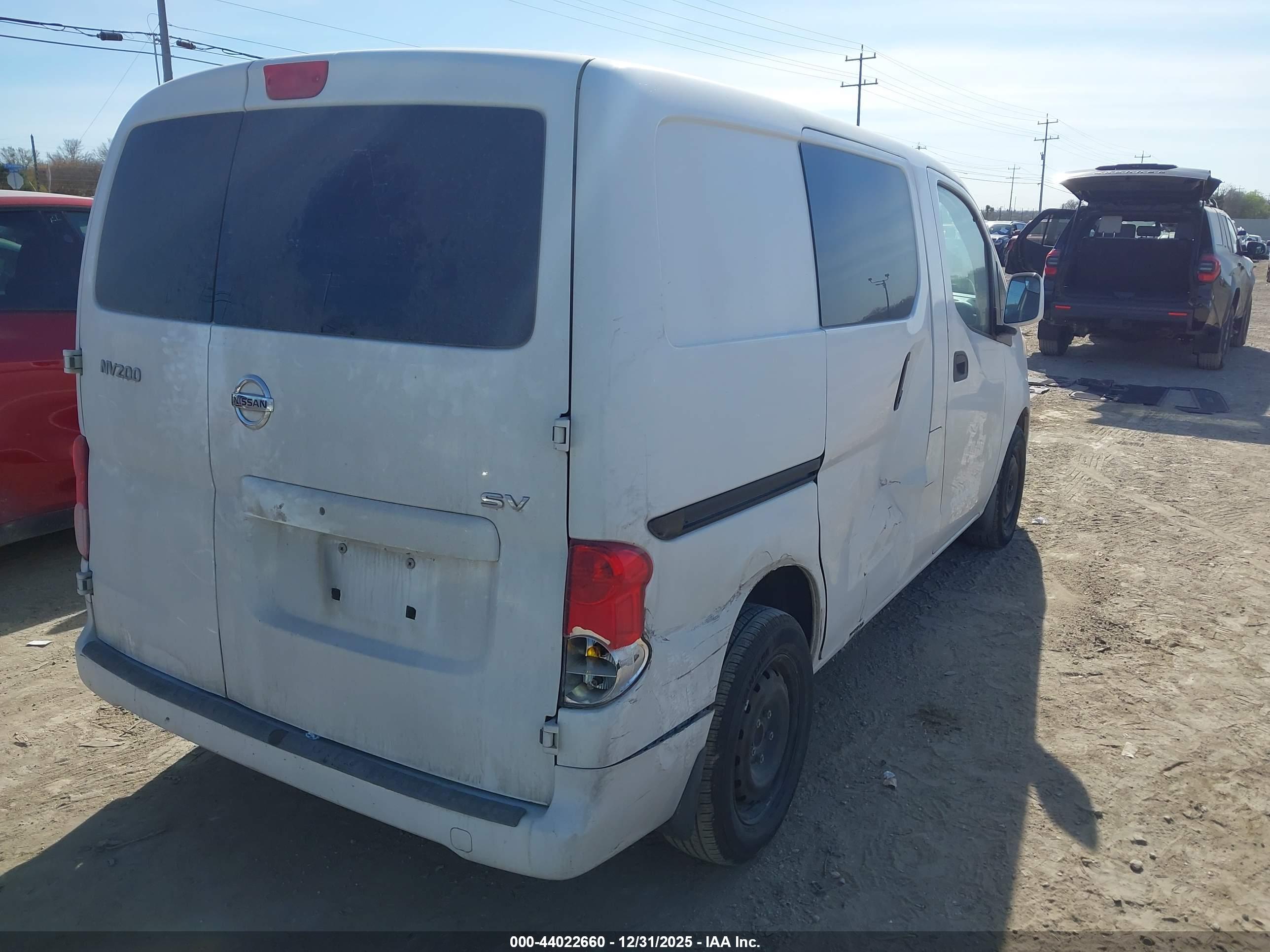 NISSAN NV200 image 4
