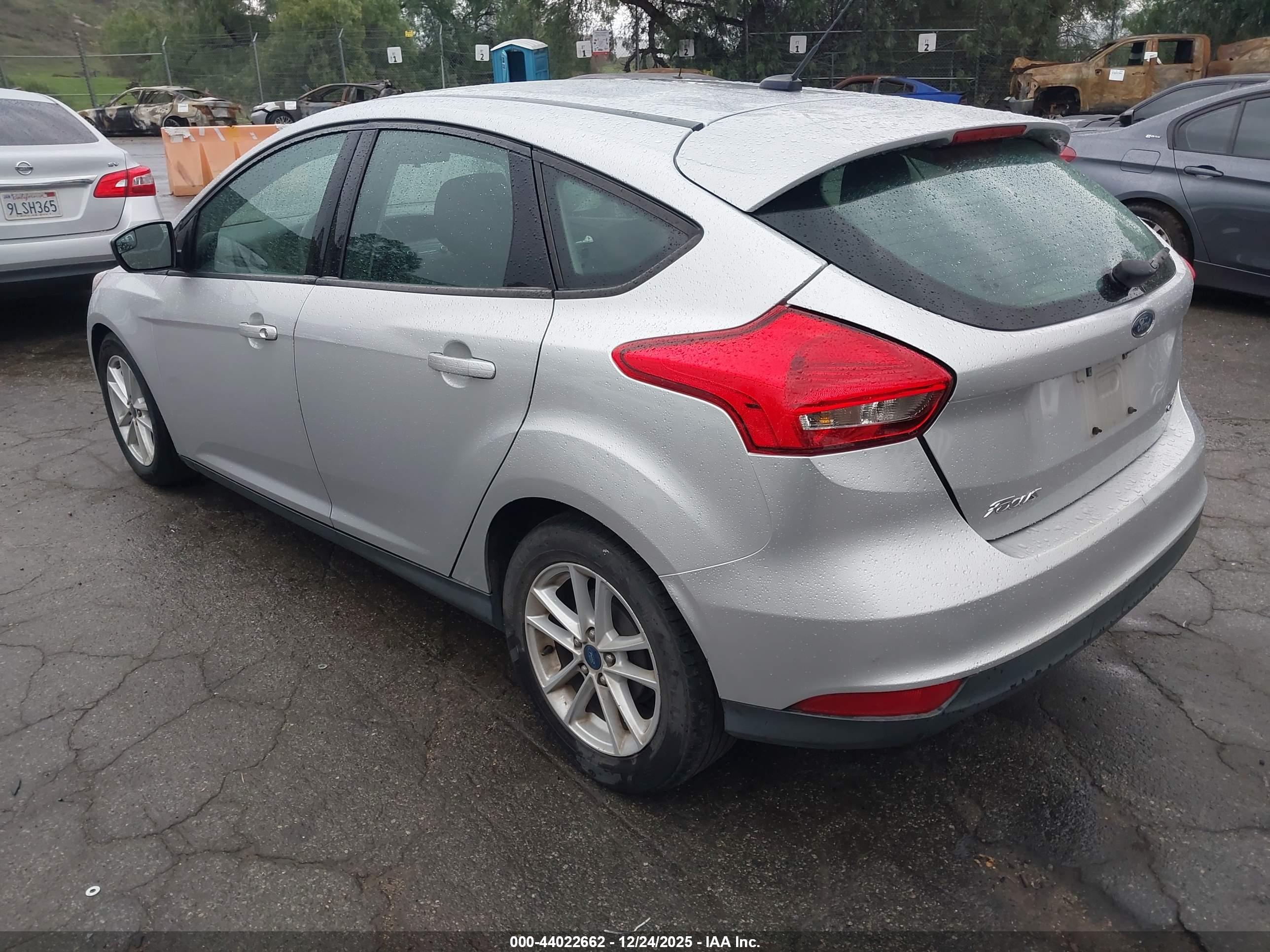 FORD FOCUS image 3