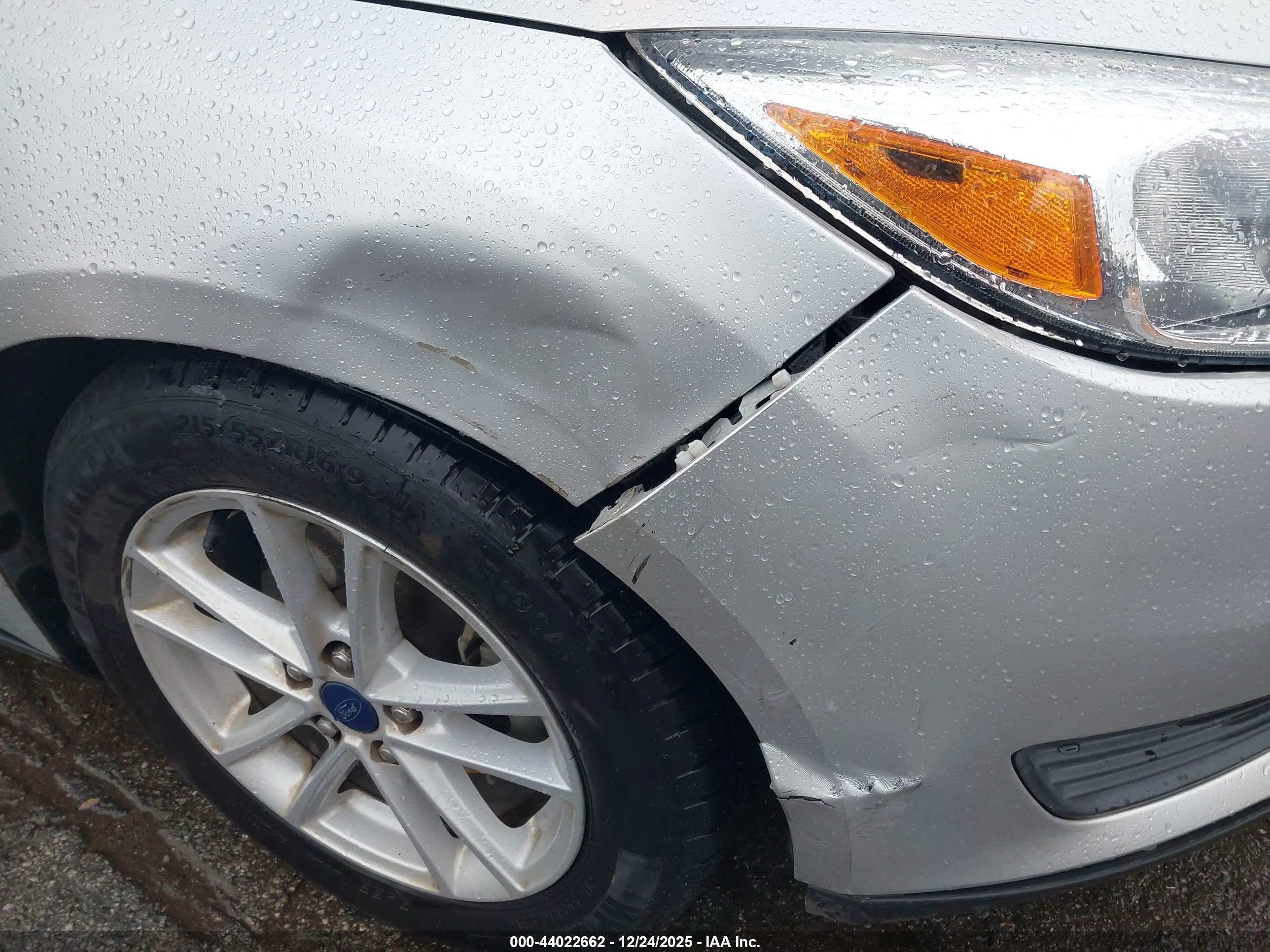 FORD FOCUS image 6
