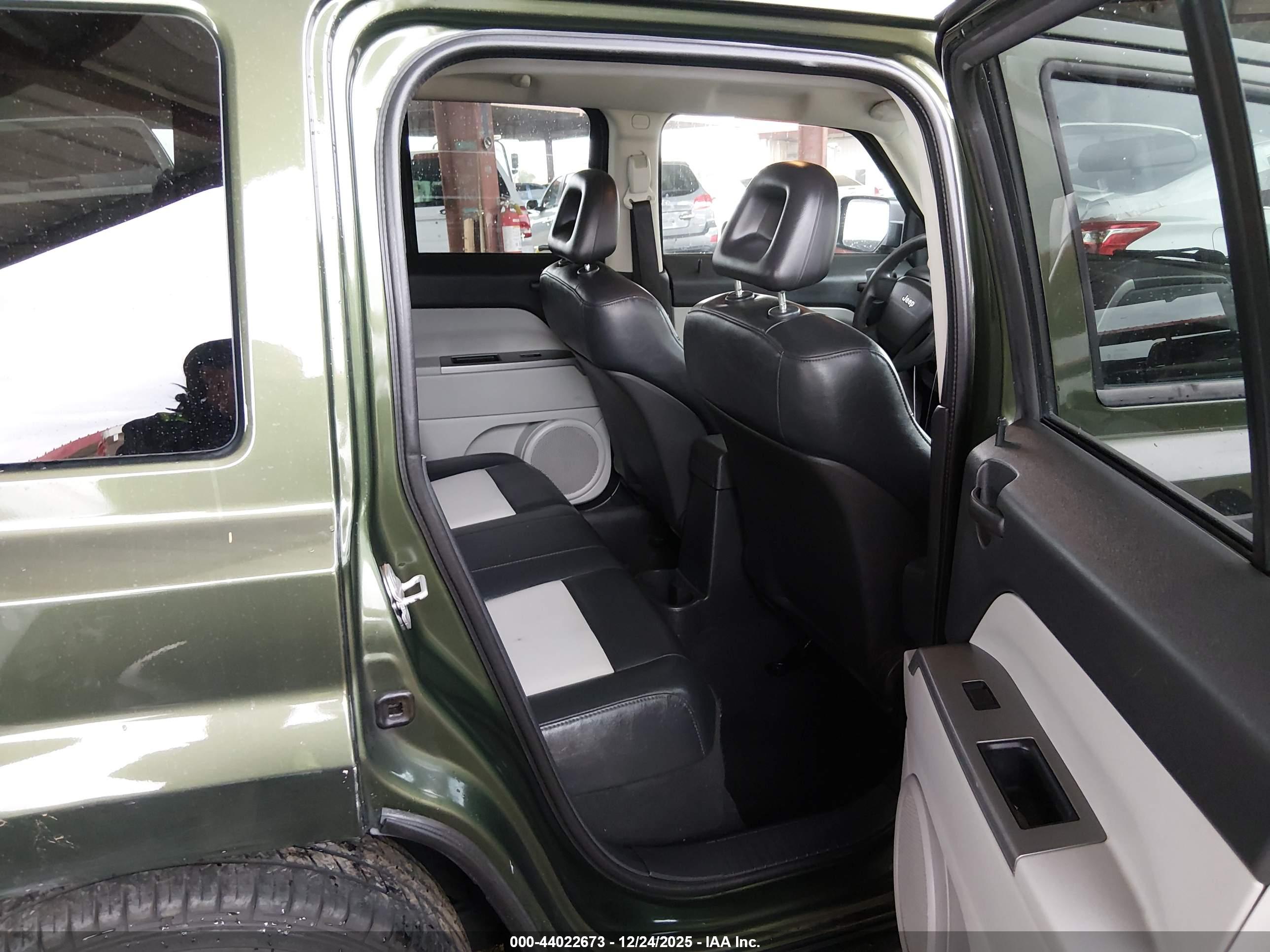 JEEP PATRIOT image 8