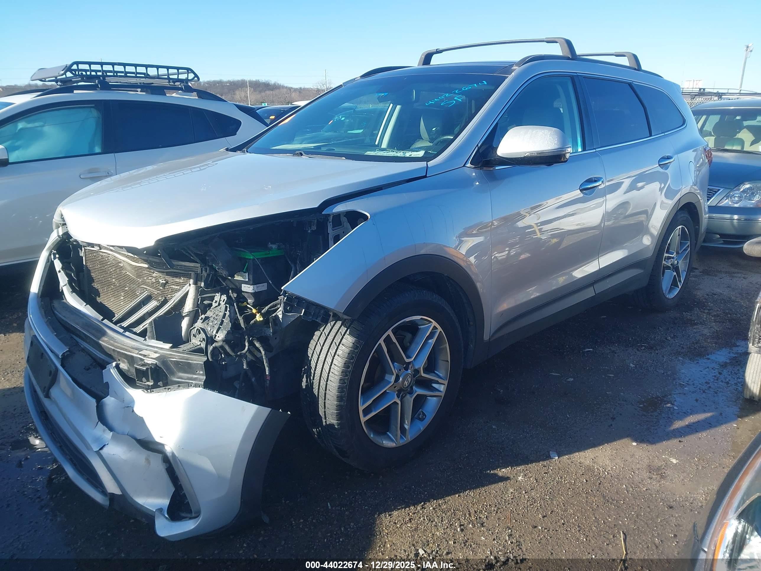 HYUNDAI SANTA image 2