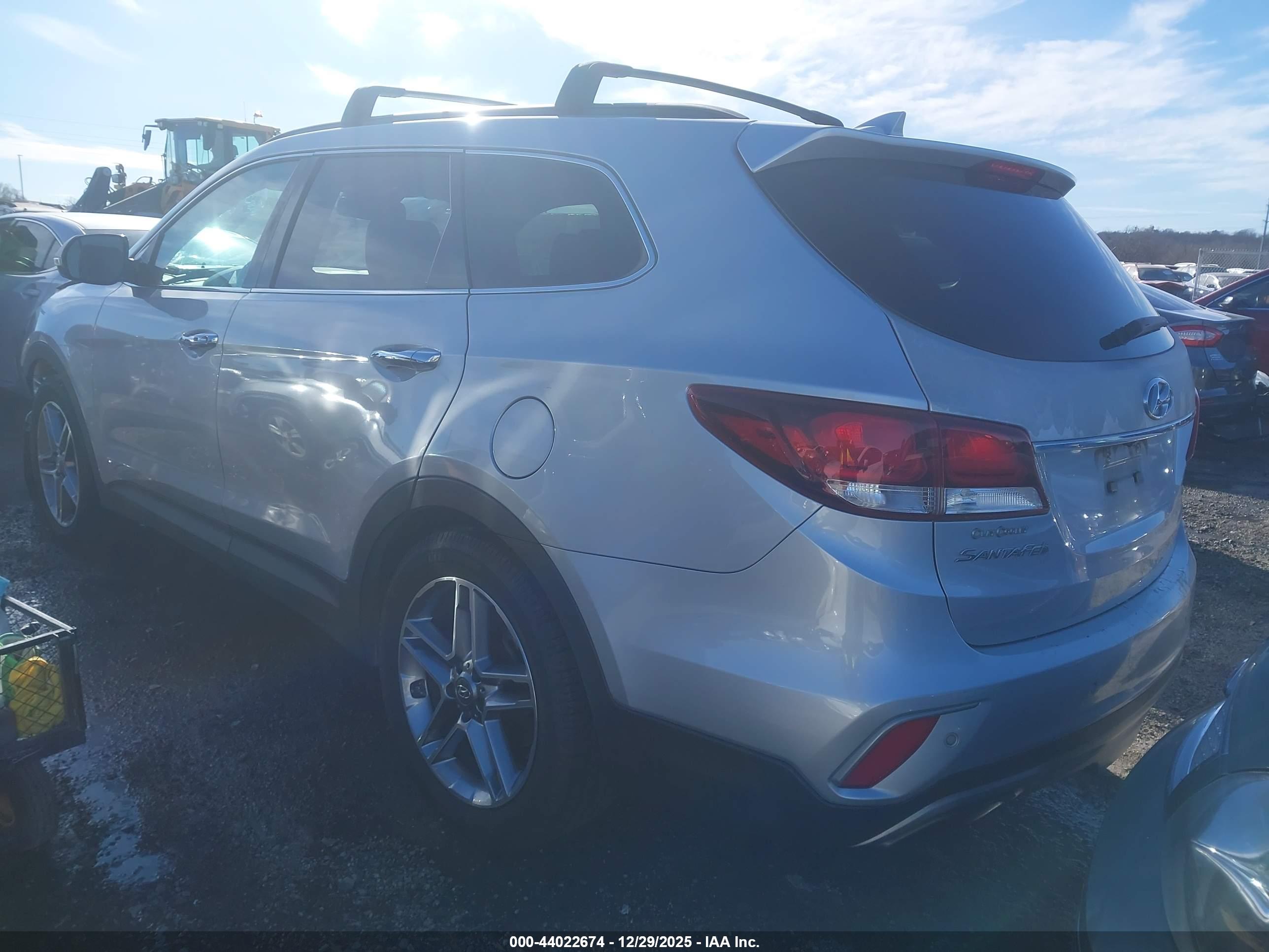 HYUNDAI SANTA image 3