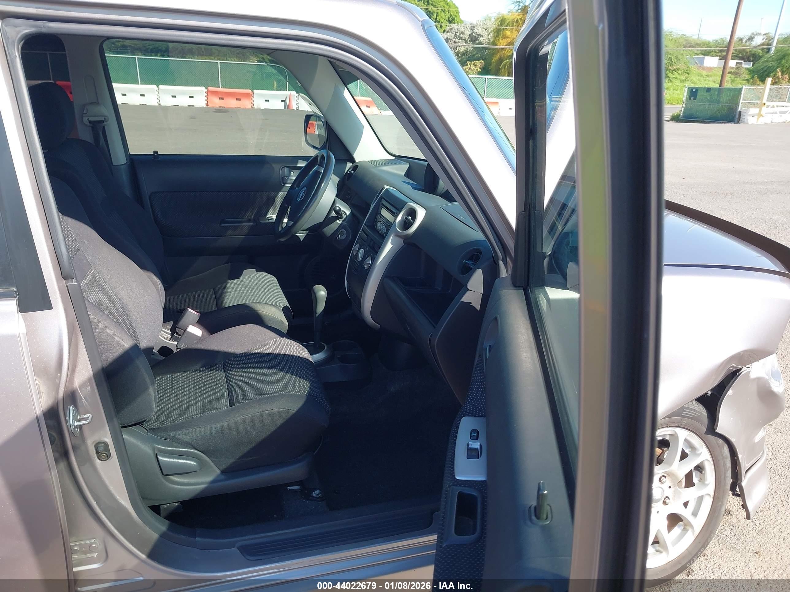 SCION XB image 5