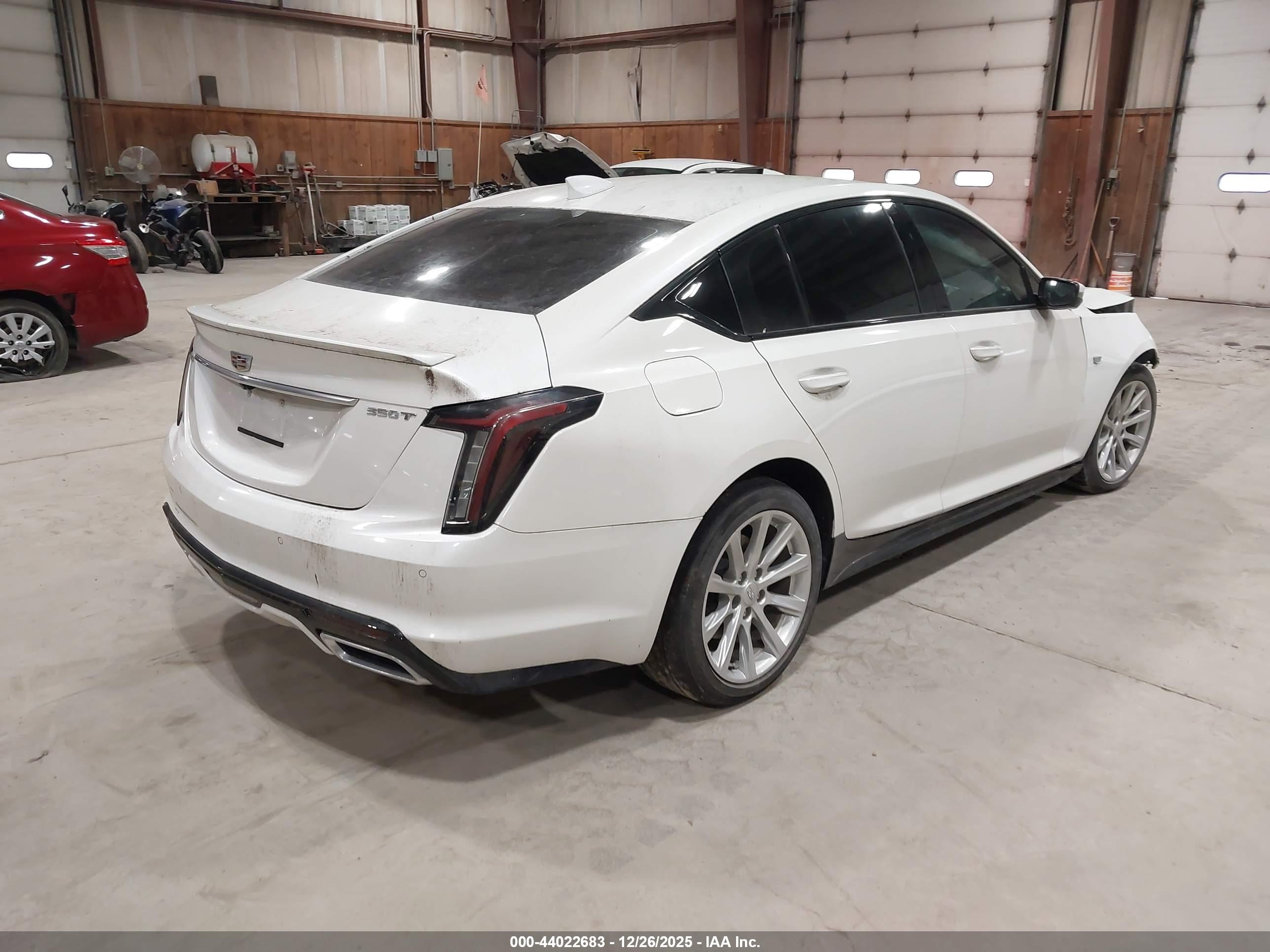 CADILLAC CT5 image 4