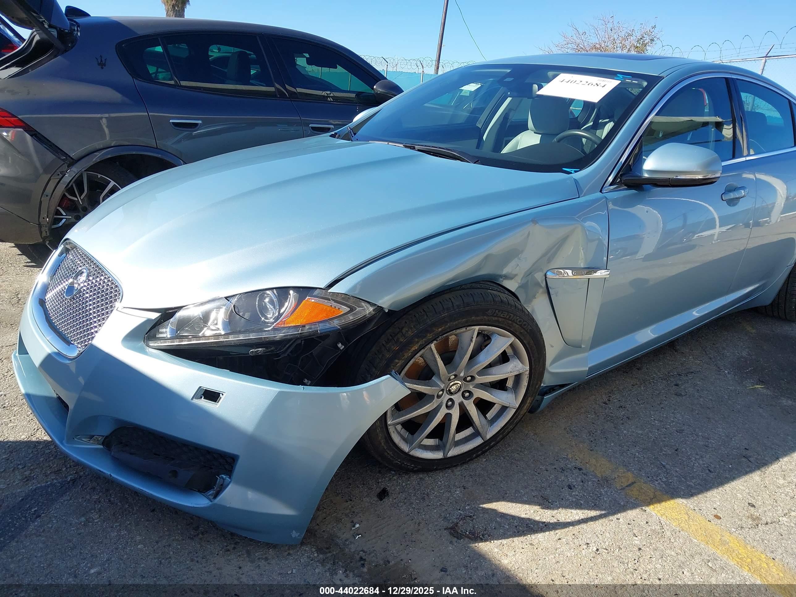 JAGUAR XF image 6