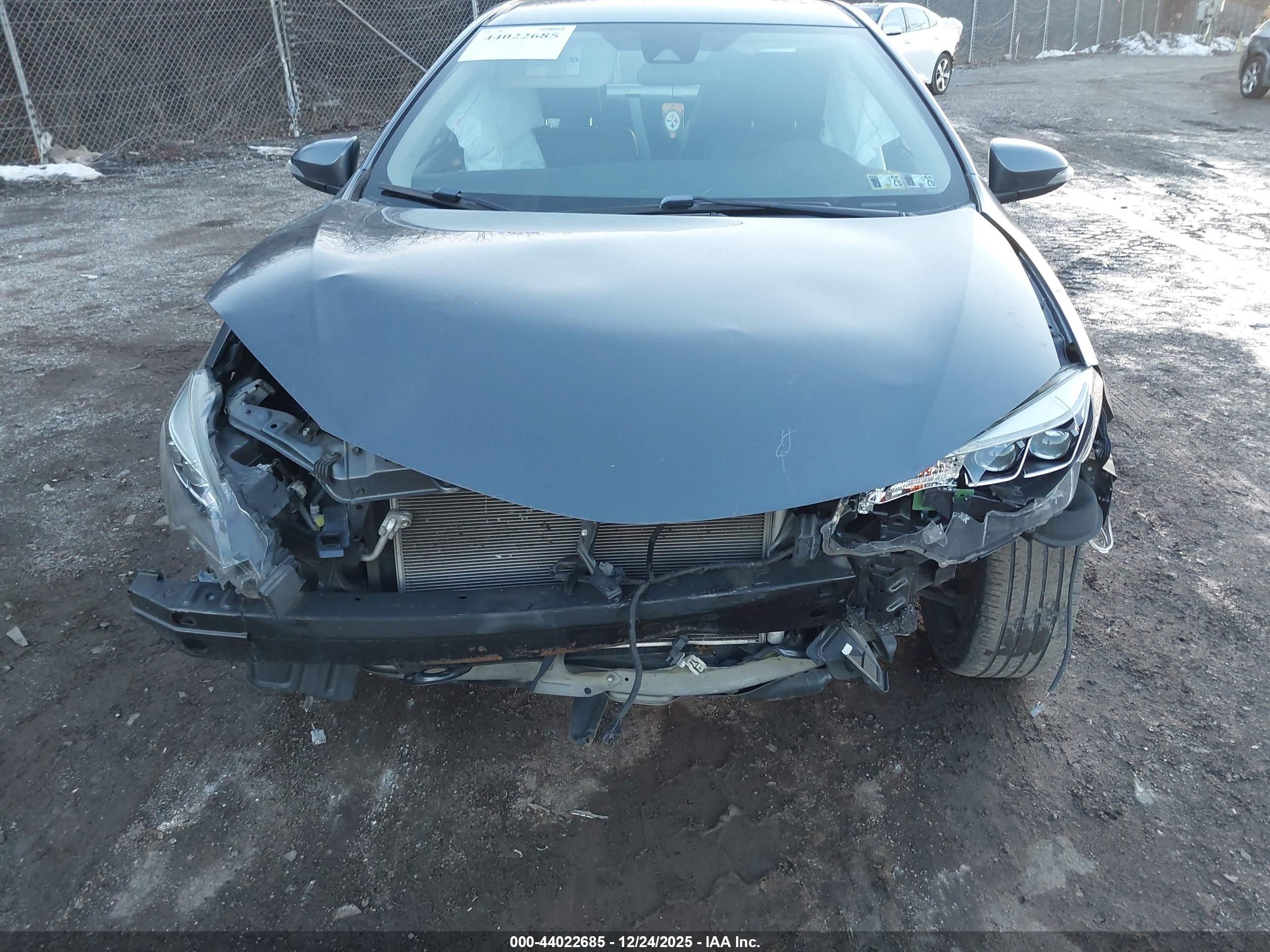 TOYOTA COROLLA image 10