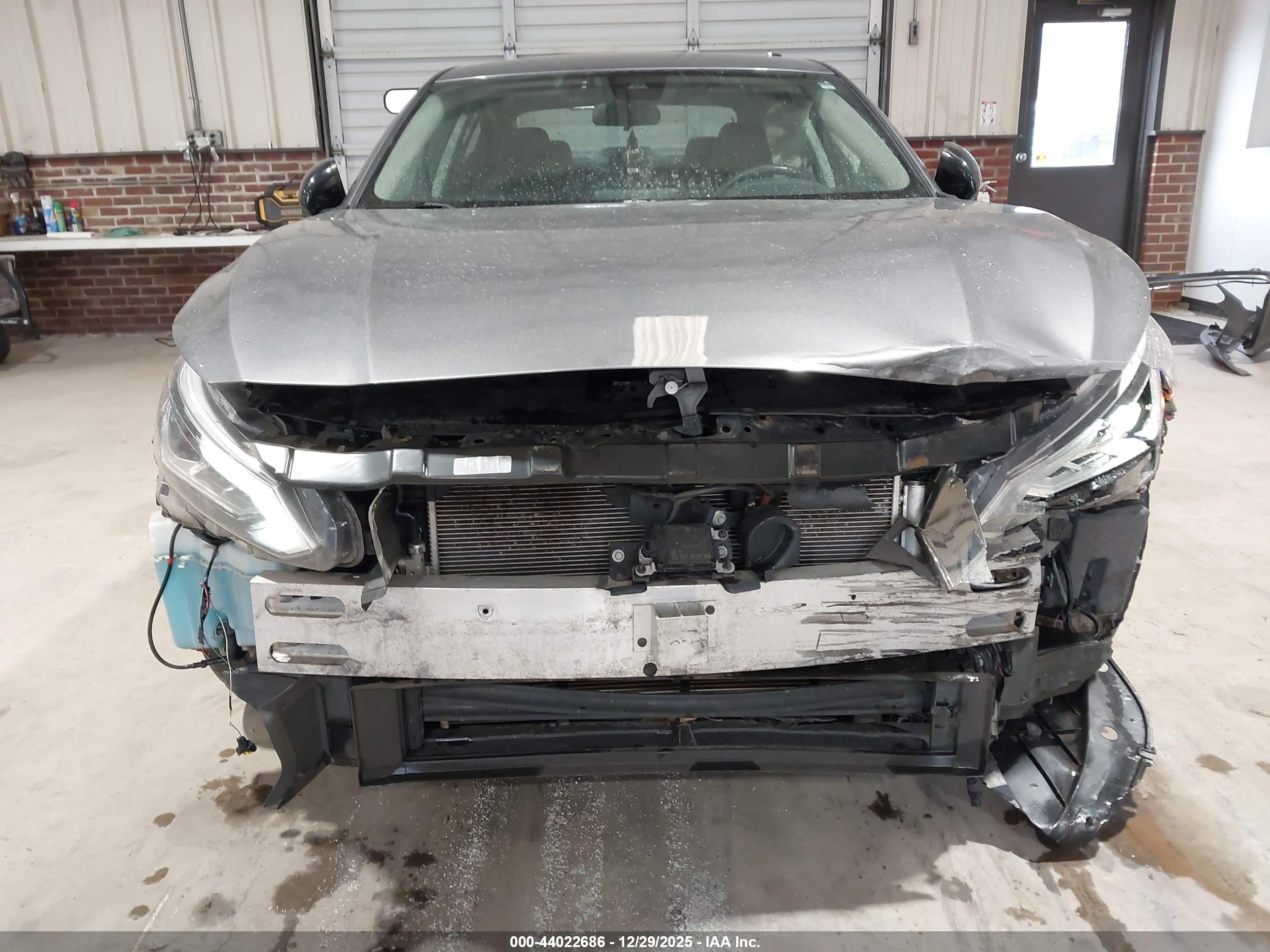NISSAN ALTIMA image 6