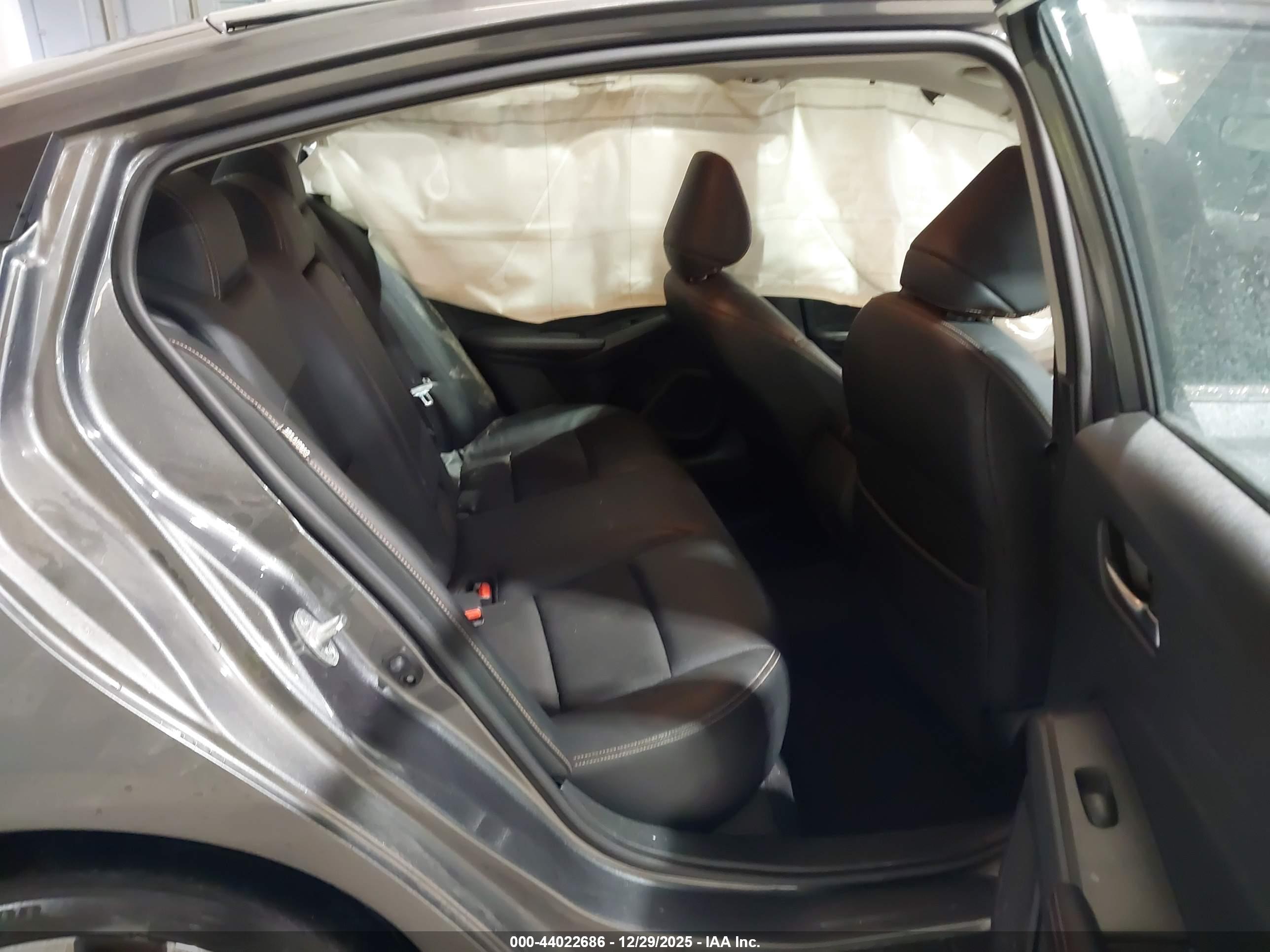 NISSAN ALTIMA image 8