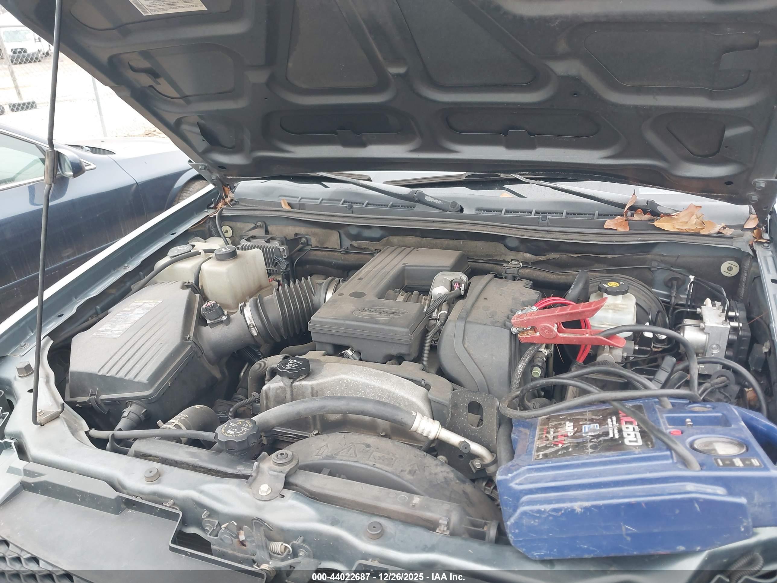 CHEVROLET COLORADO image 6