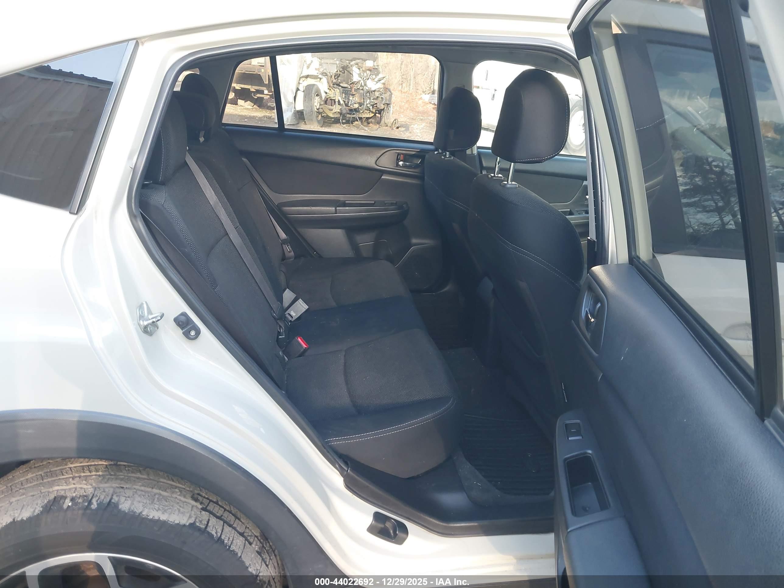 SUBARU XV image 8