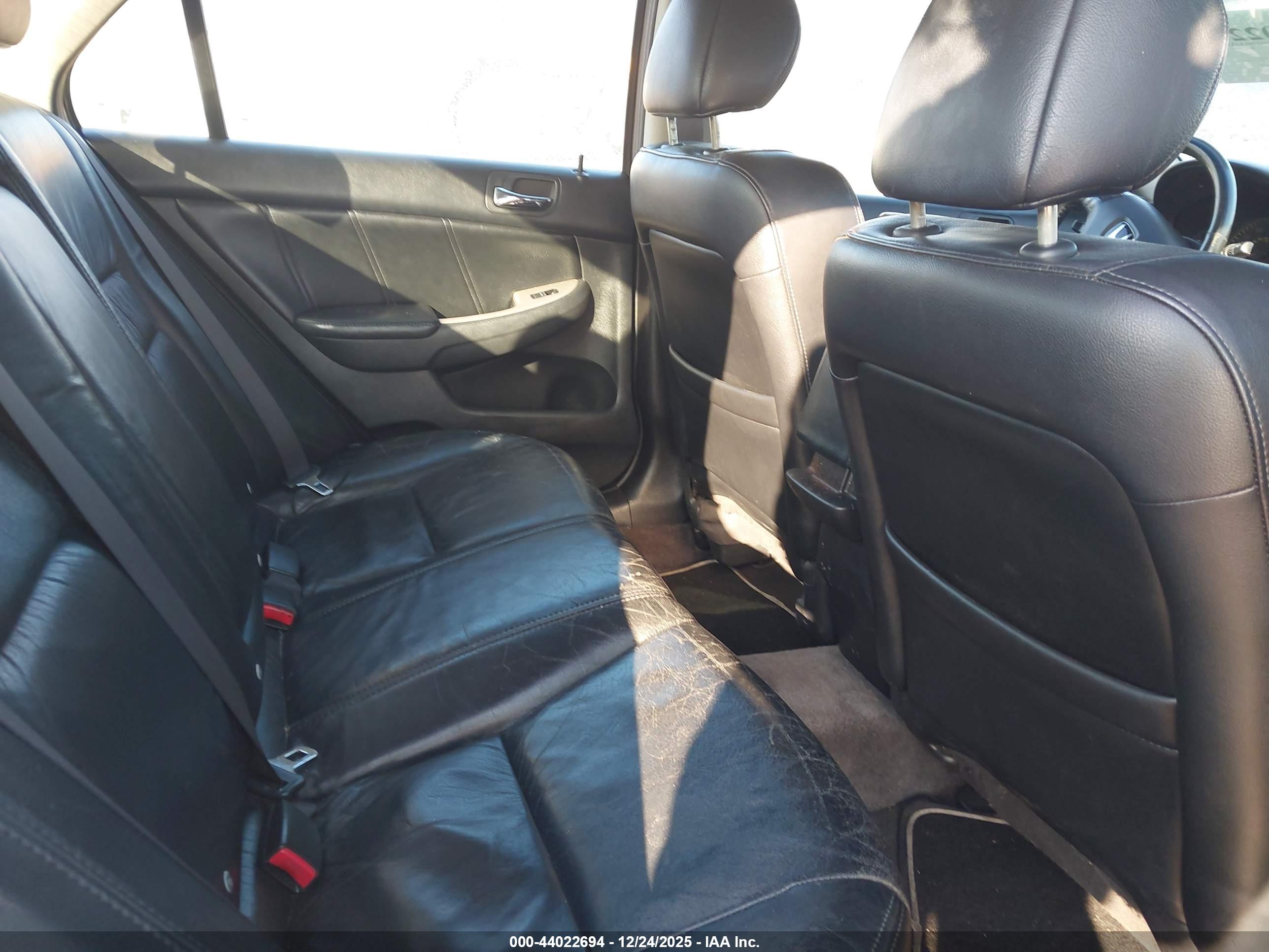 HONDA ACCORD image 8