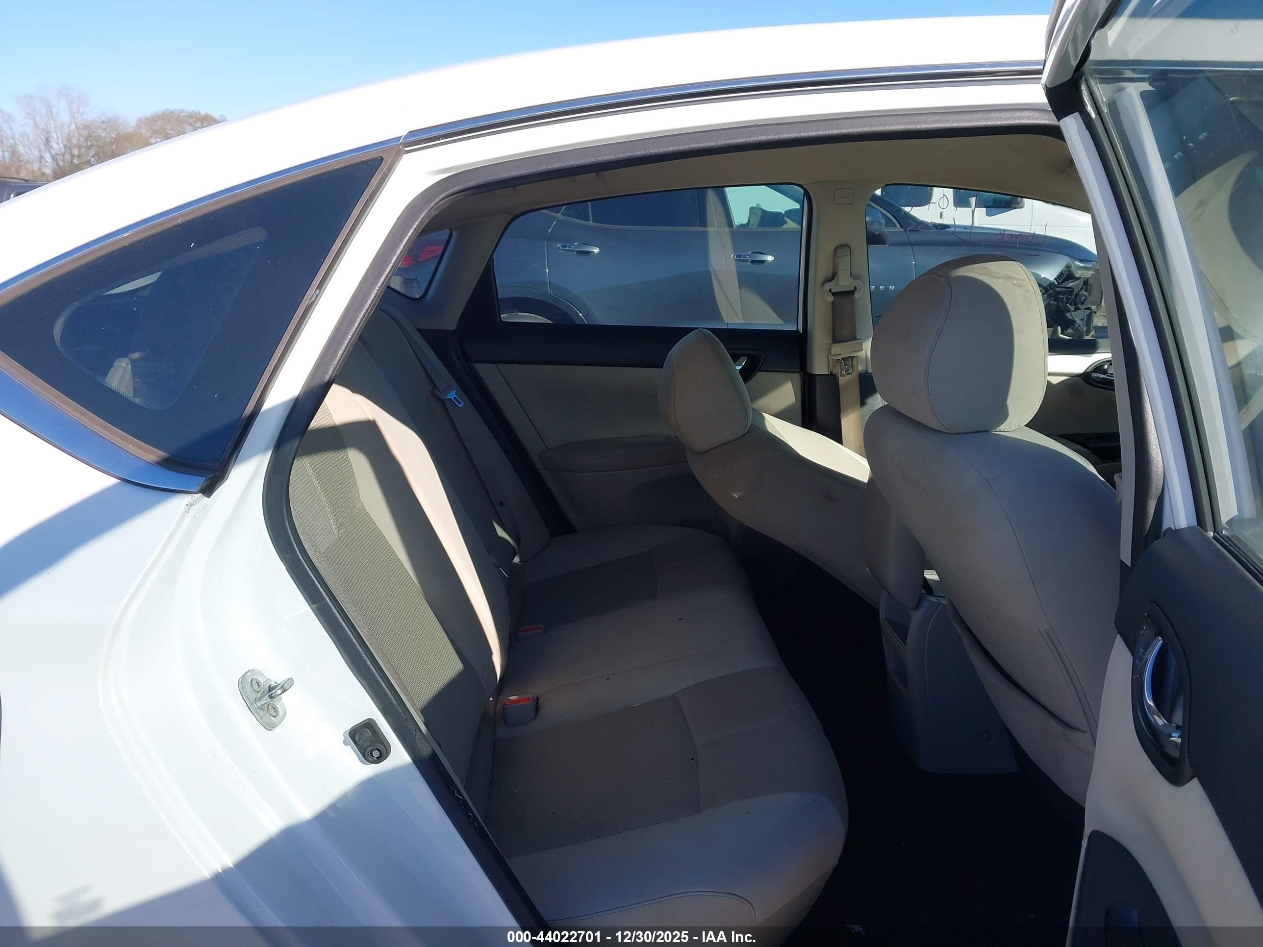 NISSAN SENTRA image 8
