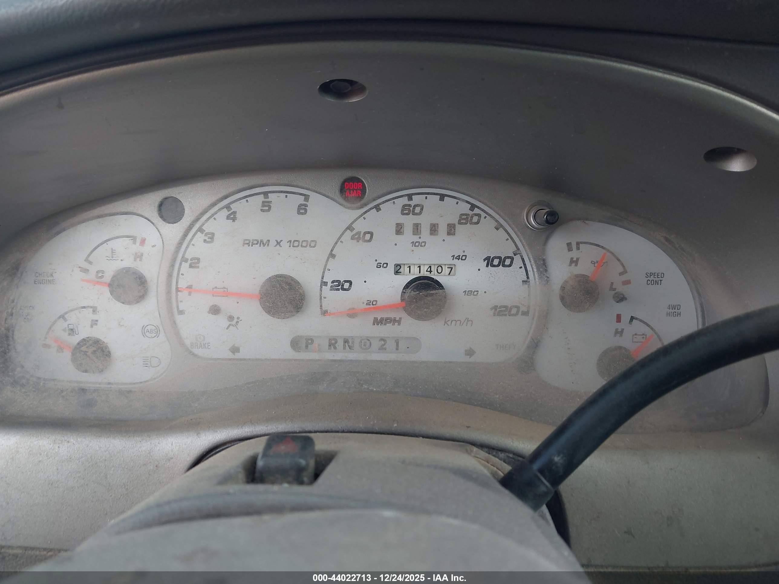 FORD EXPLORER image 7