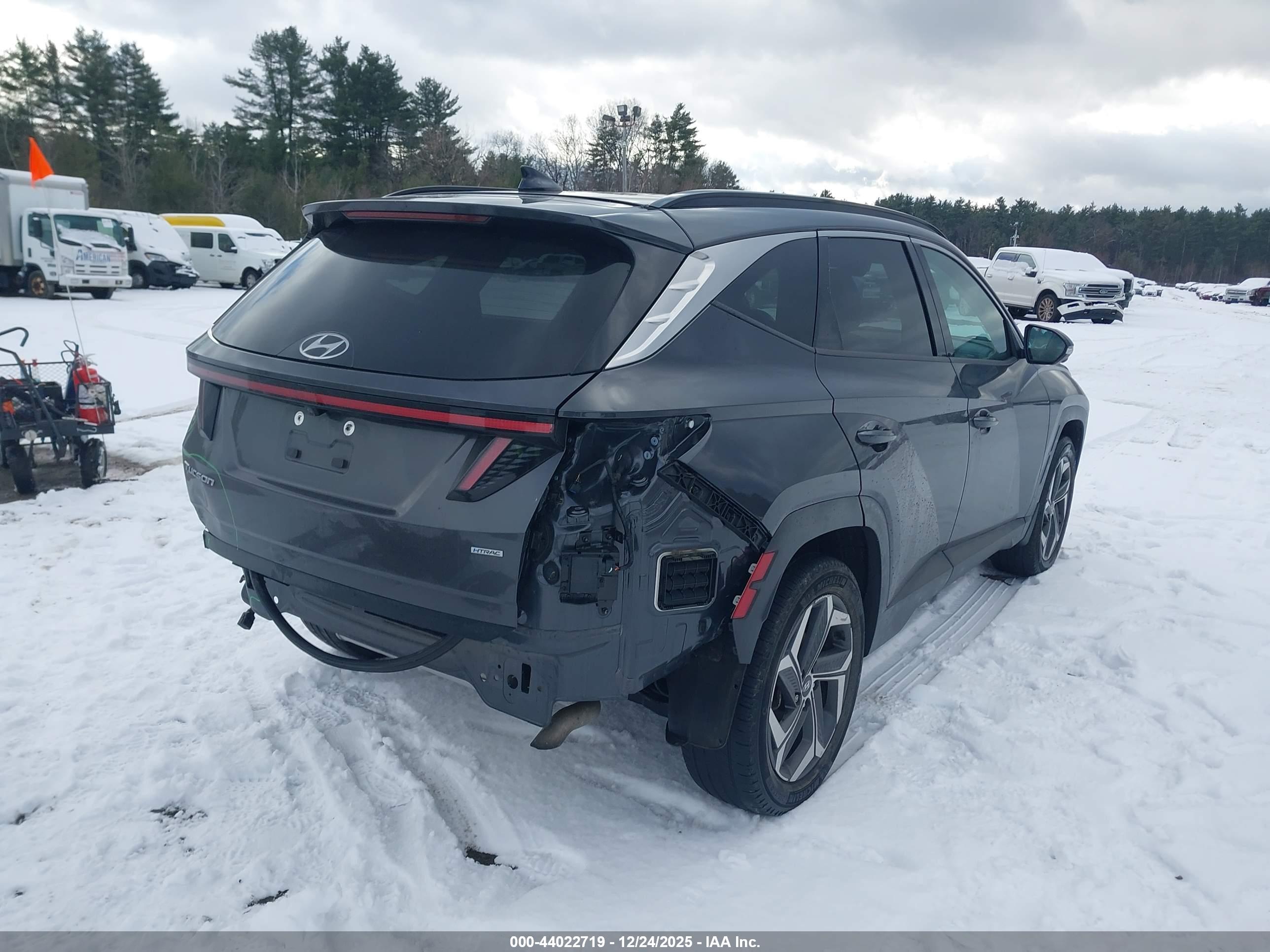 HYUNDAI TUCSON image 4