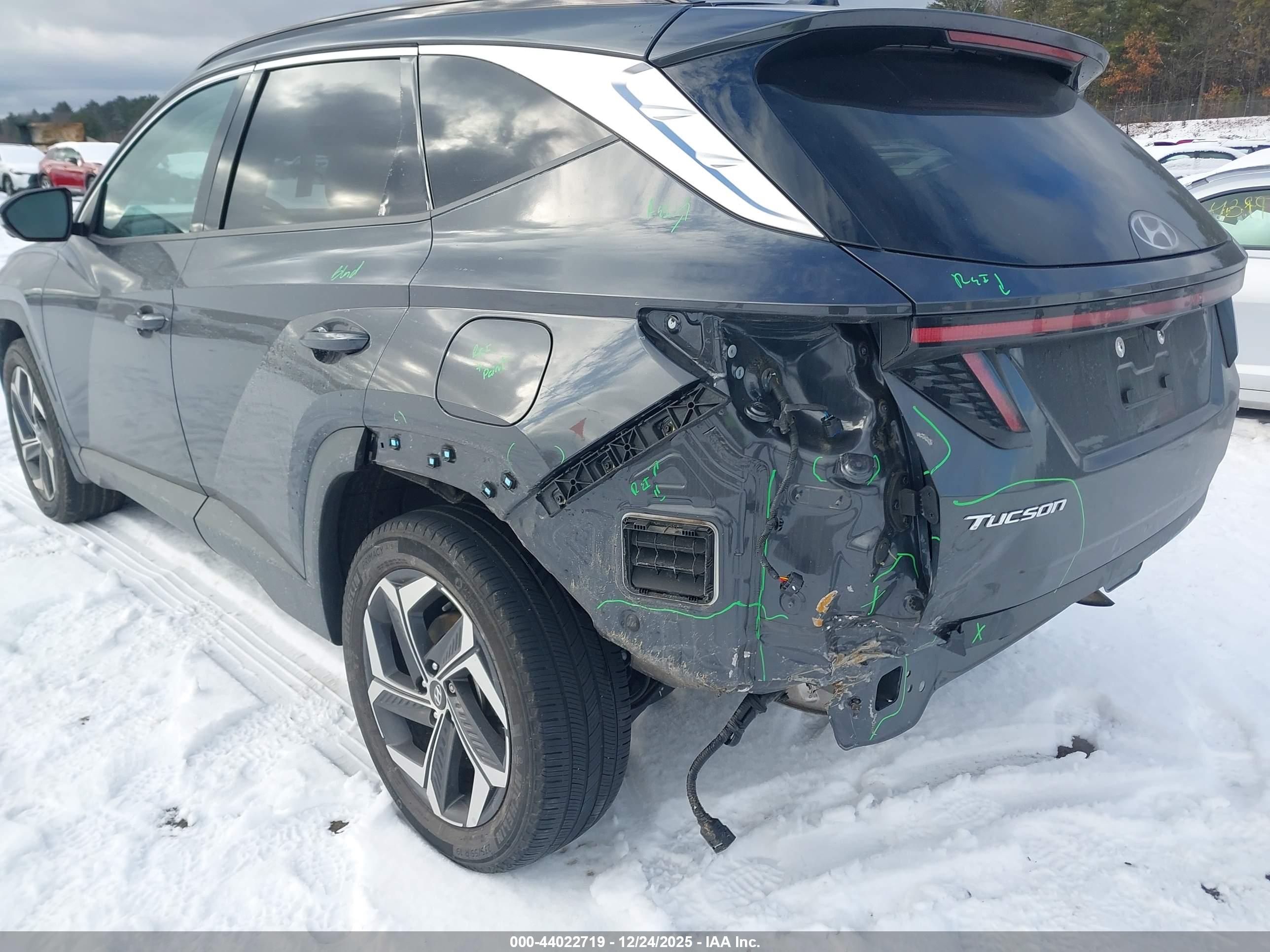 HYUNDAI TUCSON image 6