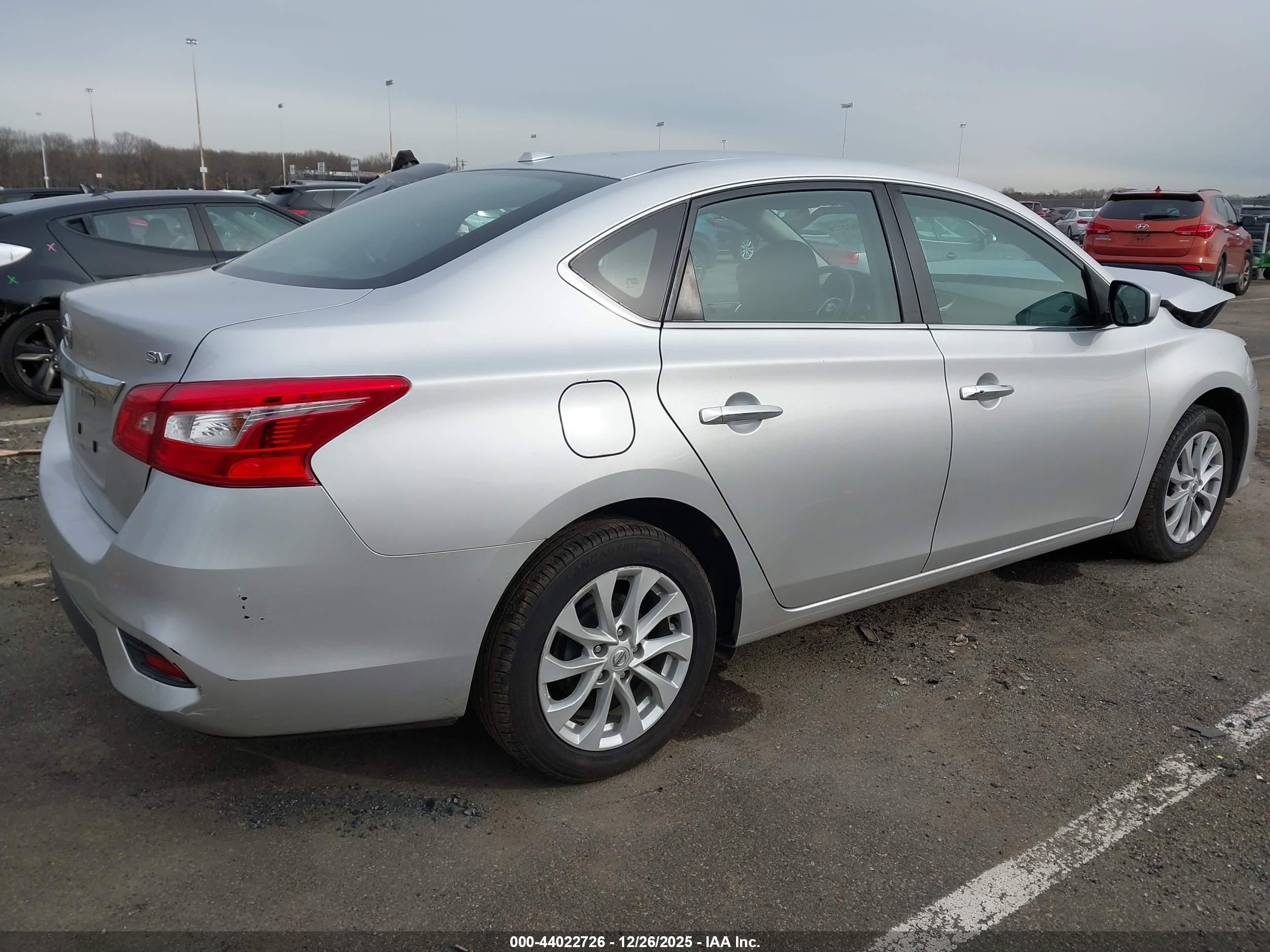NISSAN SENTRA image 4