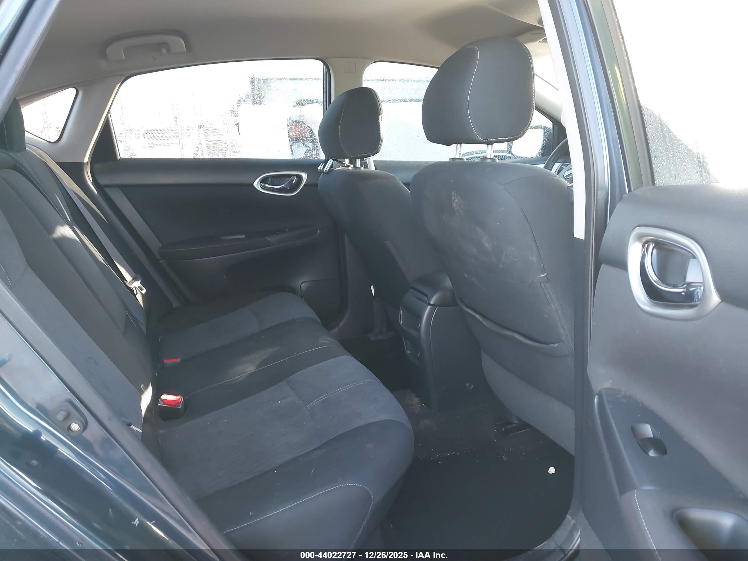 NISSAN SENTRA image 8