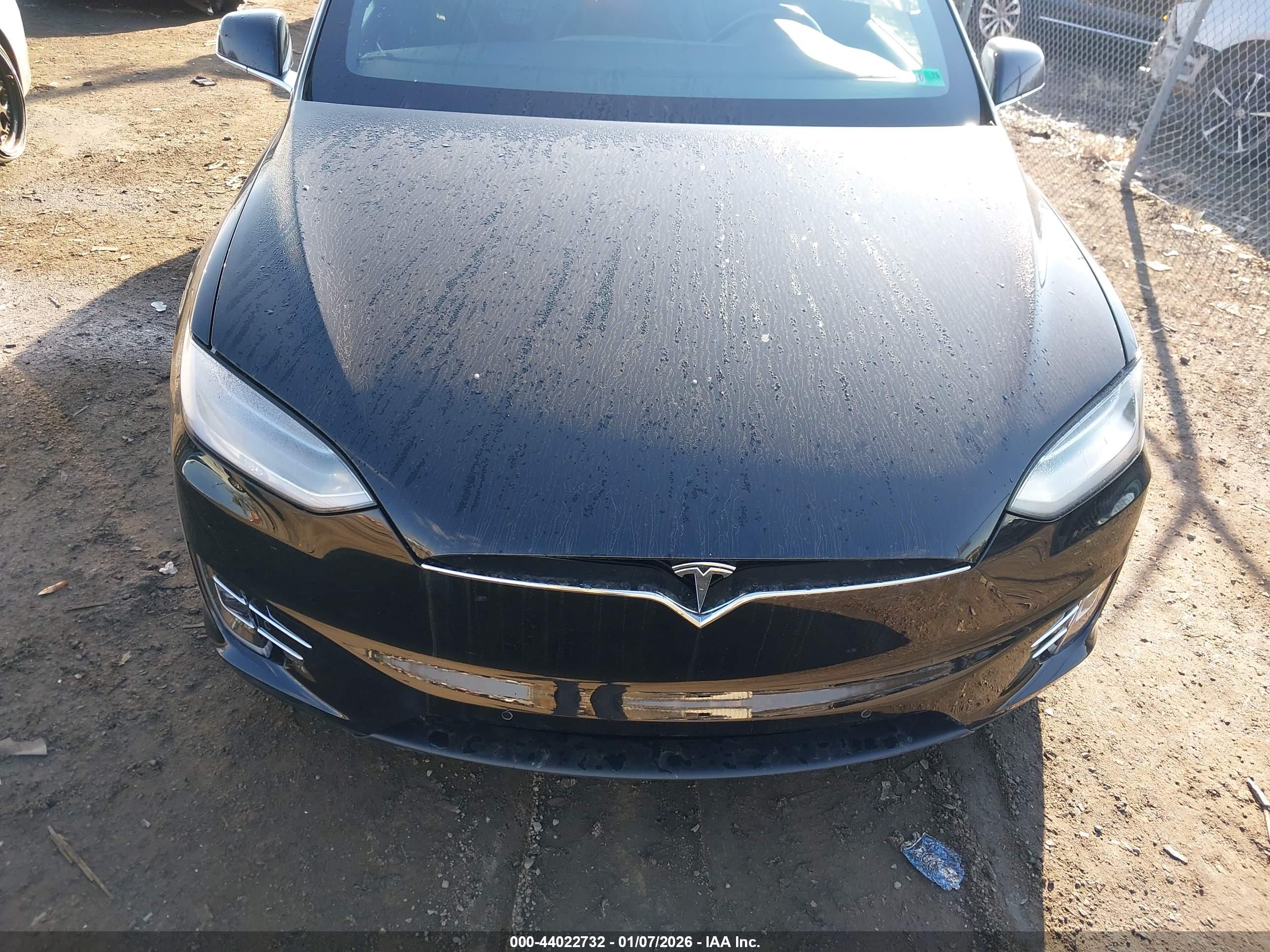 TESLA MODEL image 10