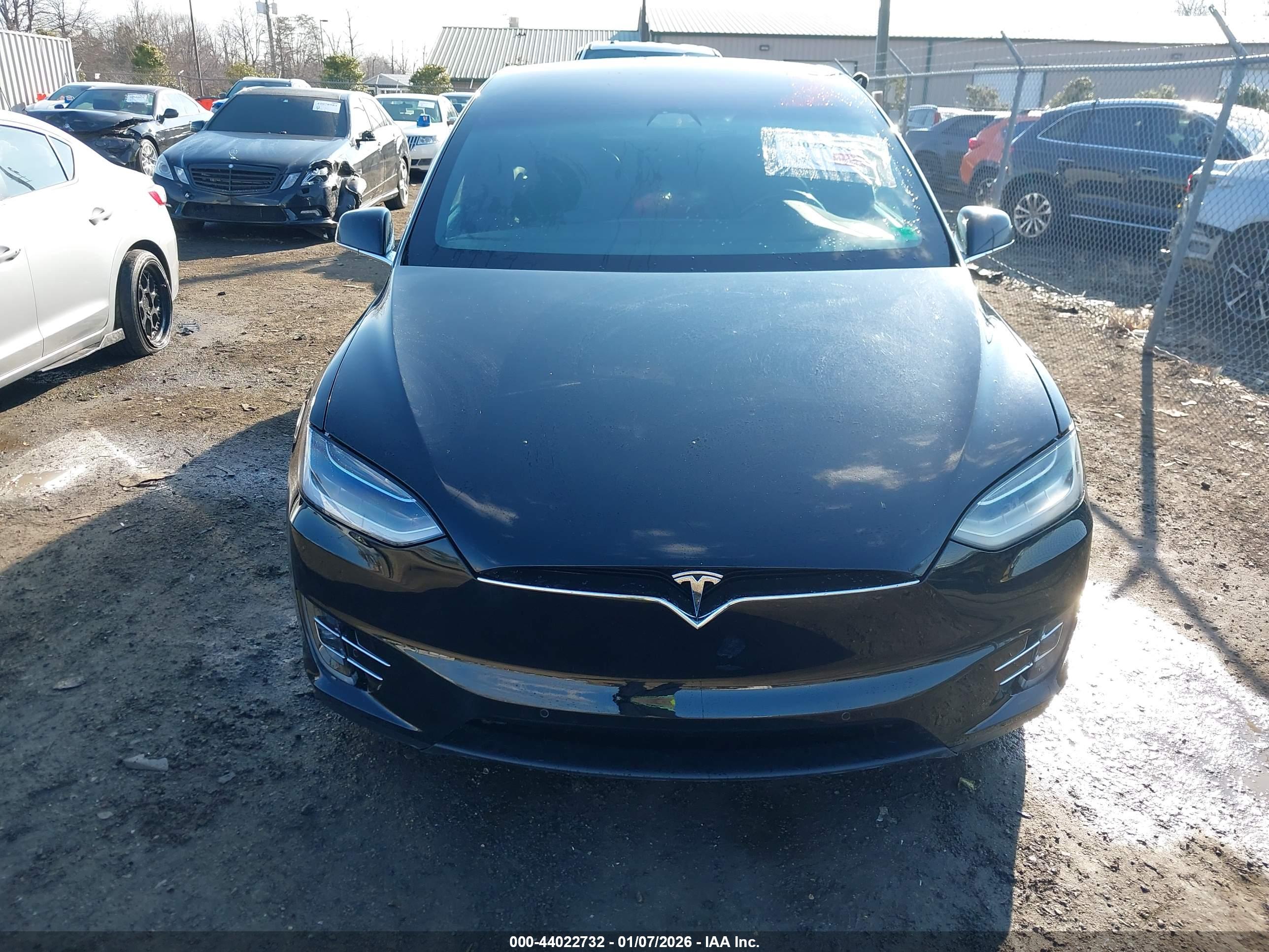 TESLA MODEL image 6