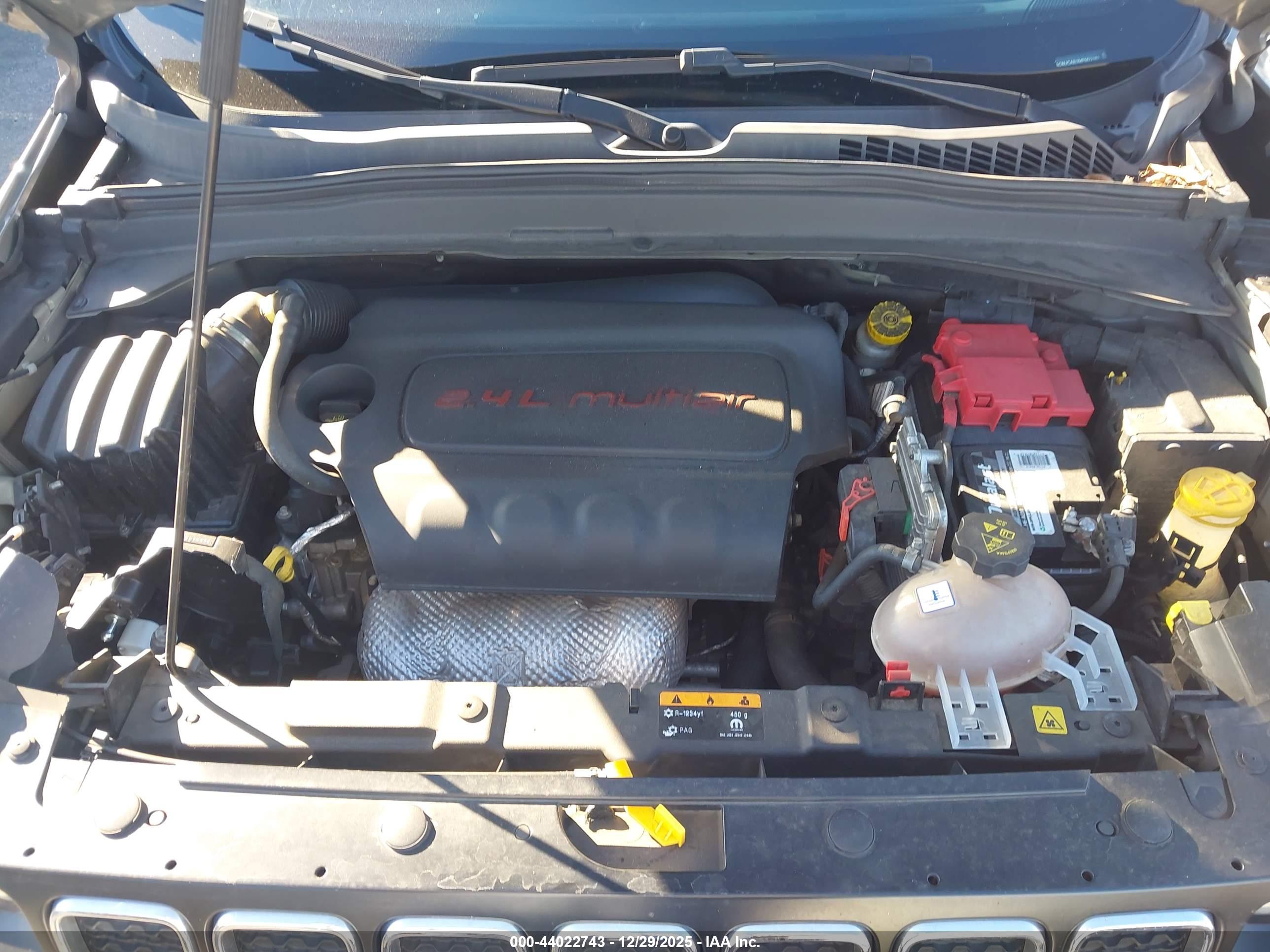 JEEP RENEGADE image 10