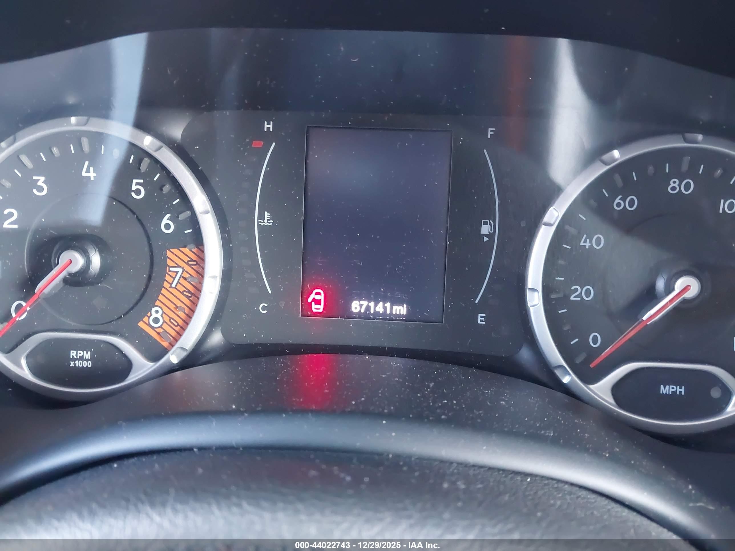 JEEP RENEGADE image 7