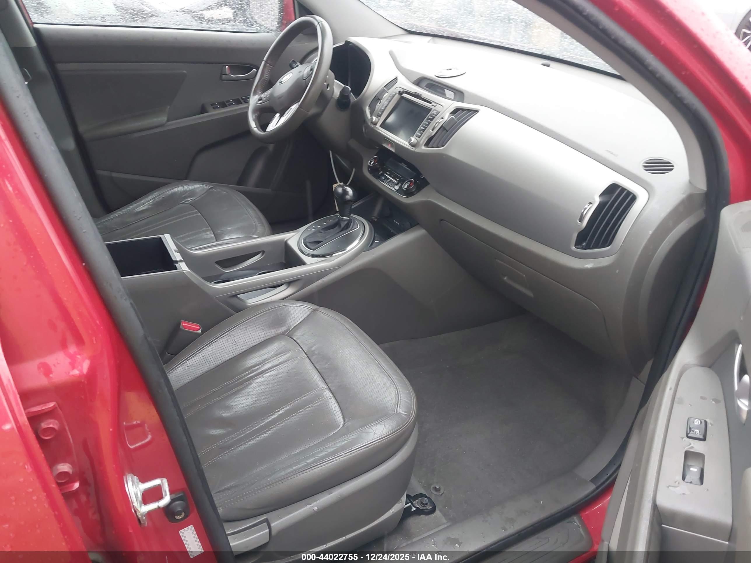KIA SPORTAGE image 5
