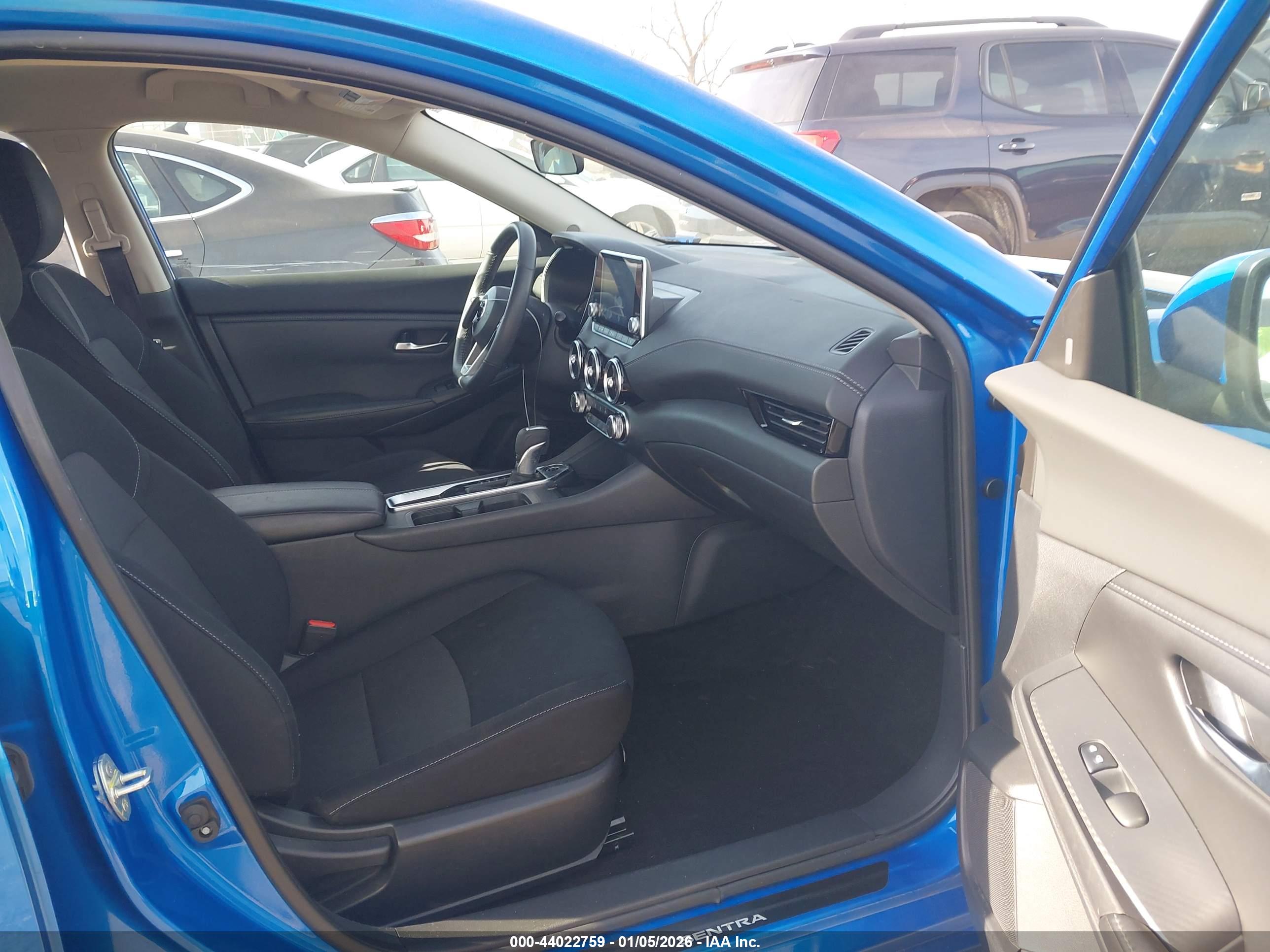 NISSAN SENTRA image 5