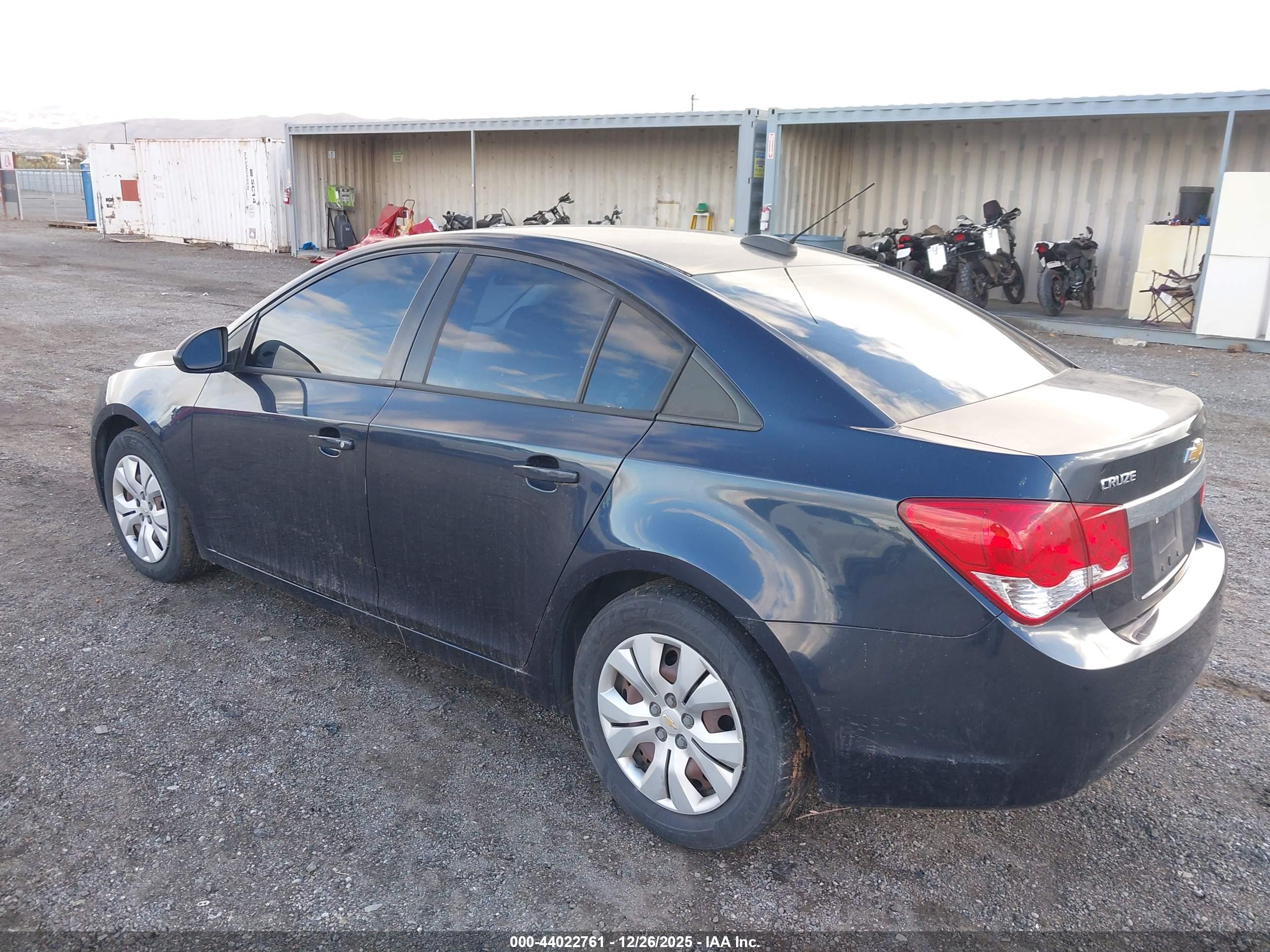 CHEVROLET CRUZE image 3