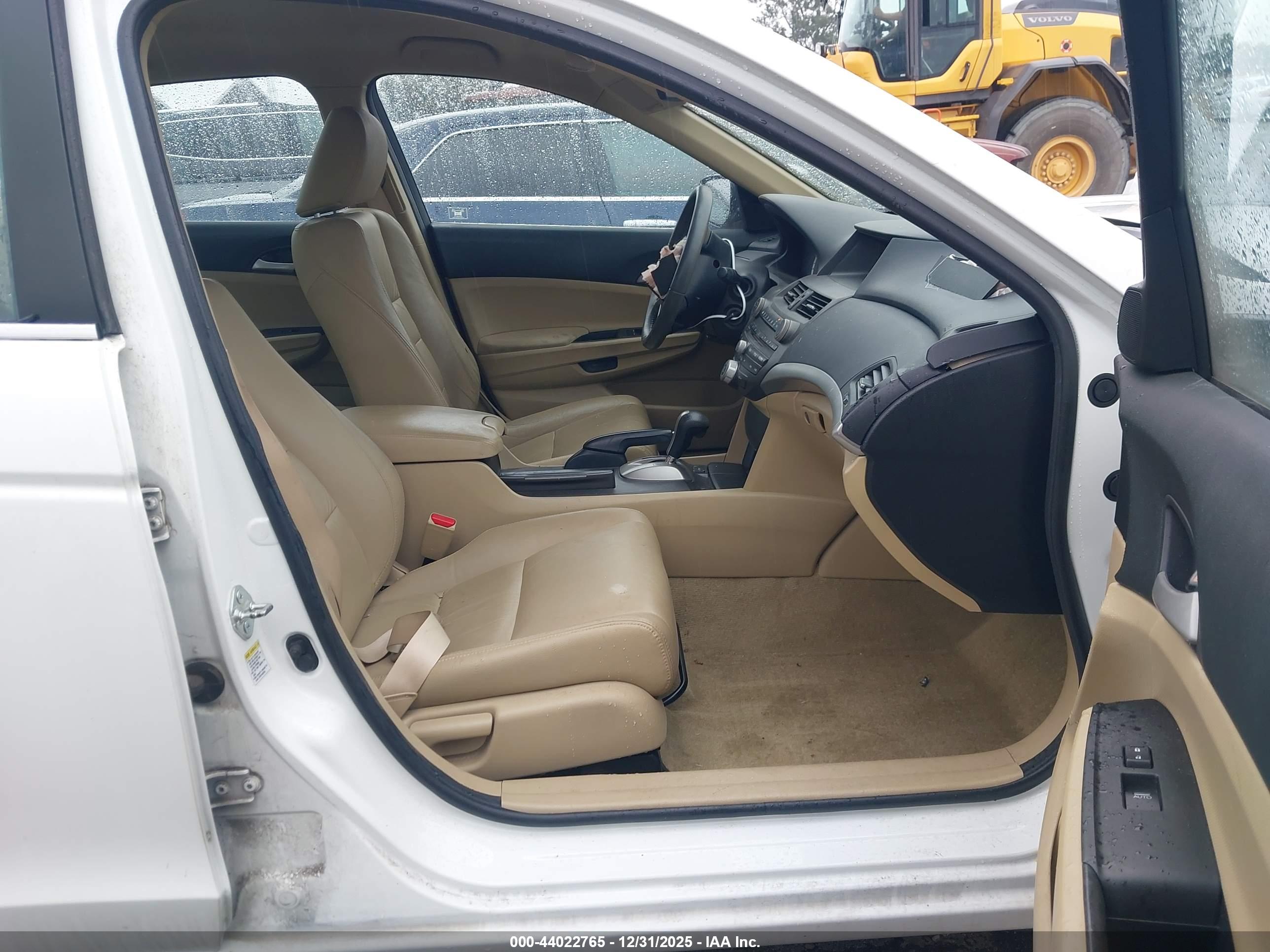 HONDA ACCORD image 5