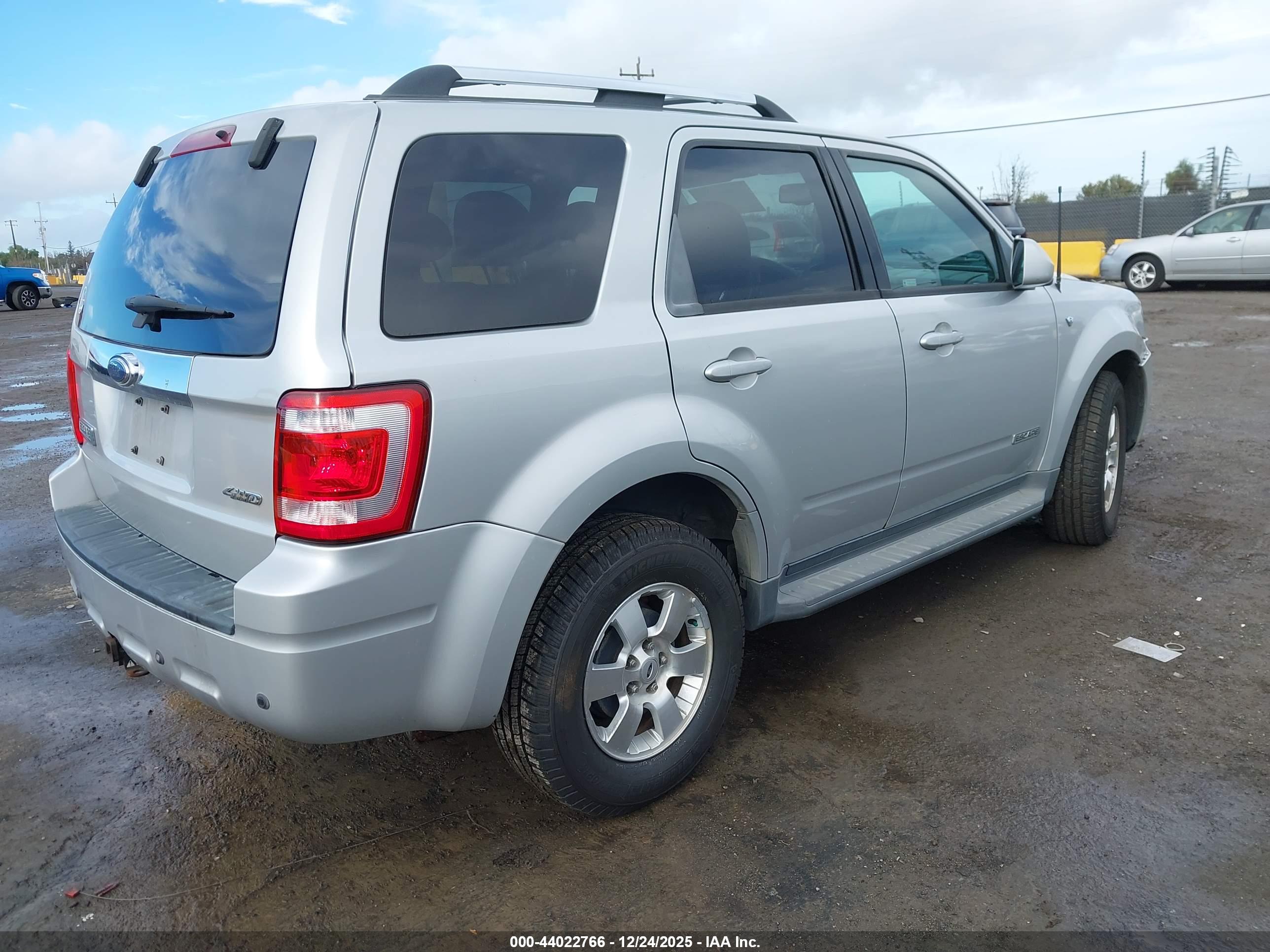 FORD ESCAPE image 4