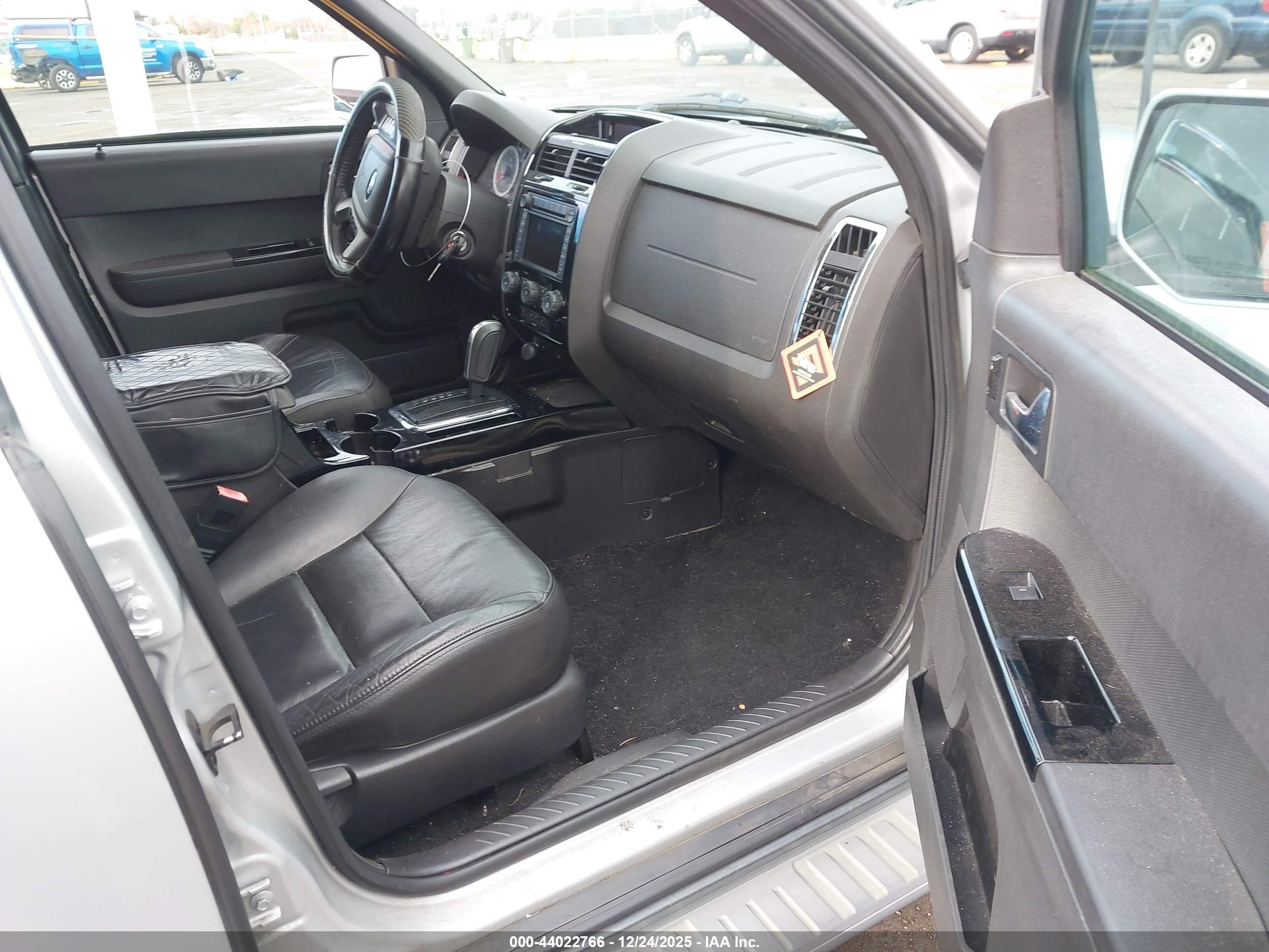 FORD ESCAPE image 5