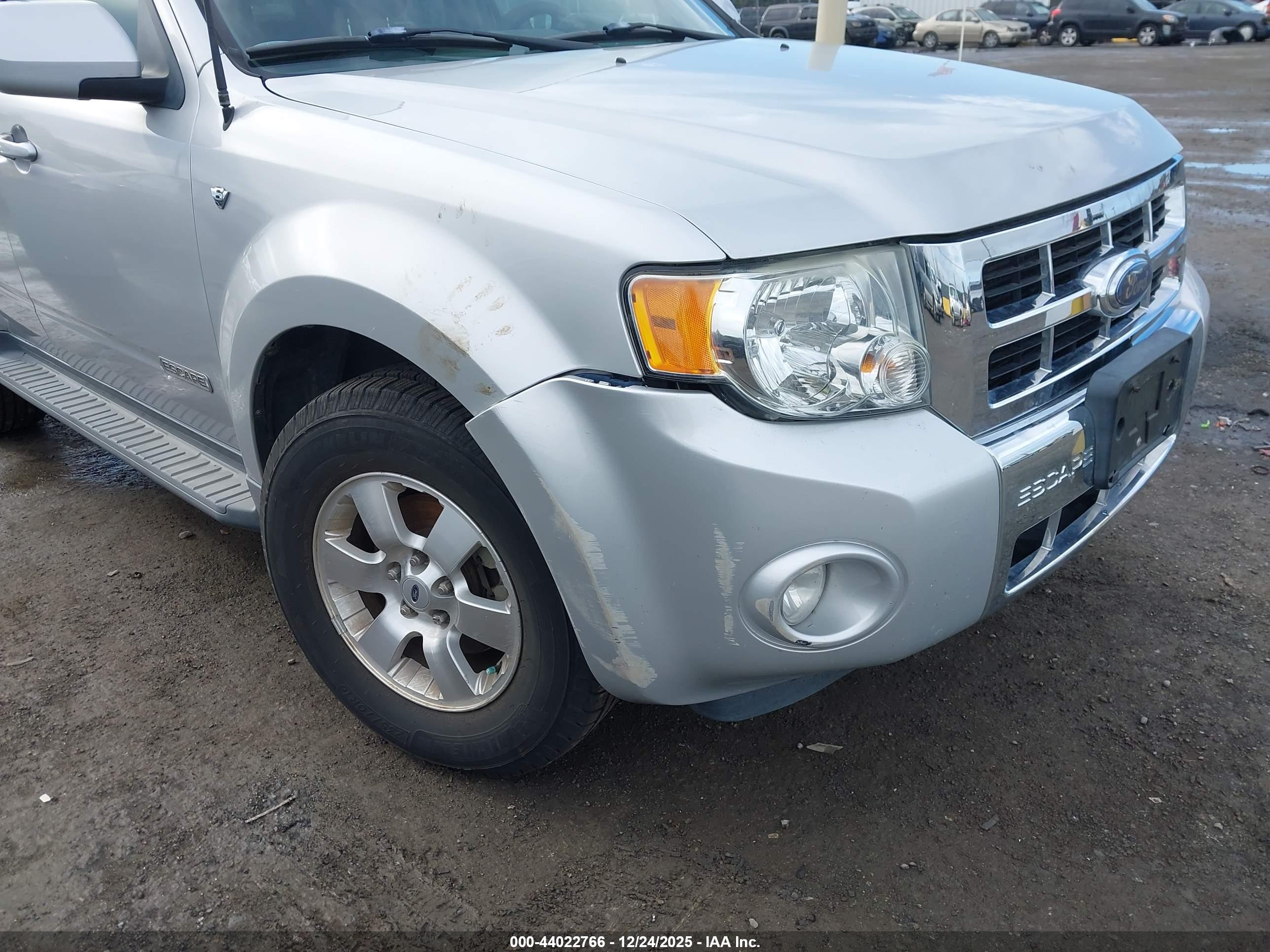 FORD ESCAPE image 6