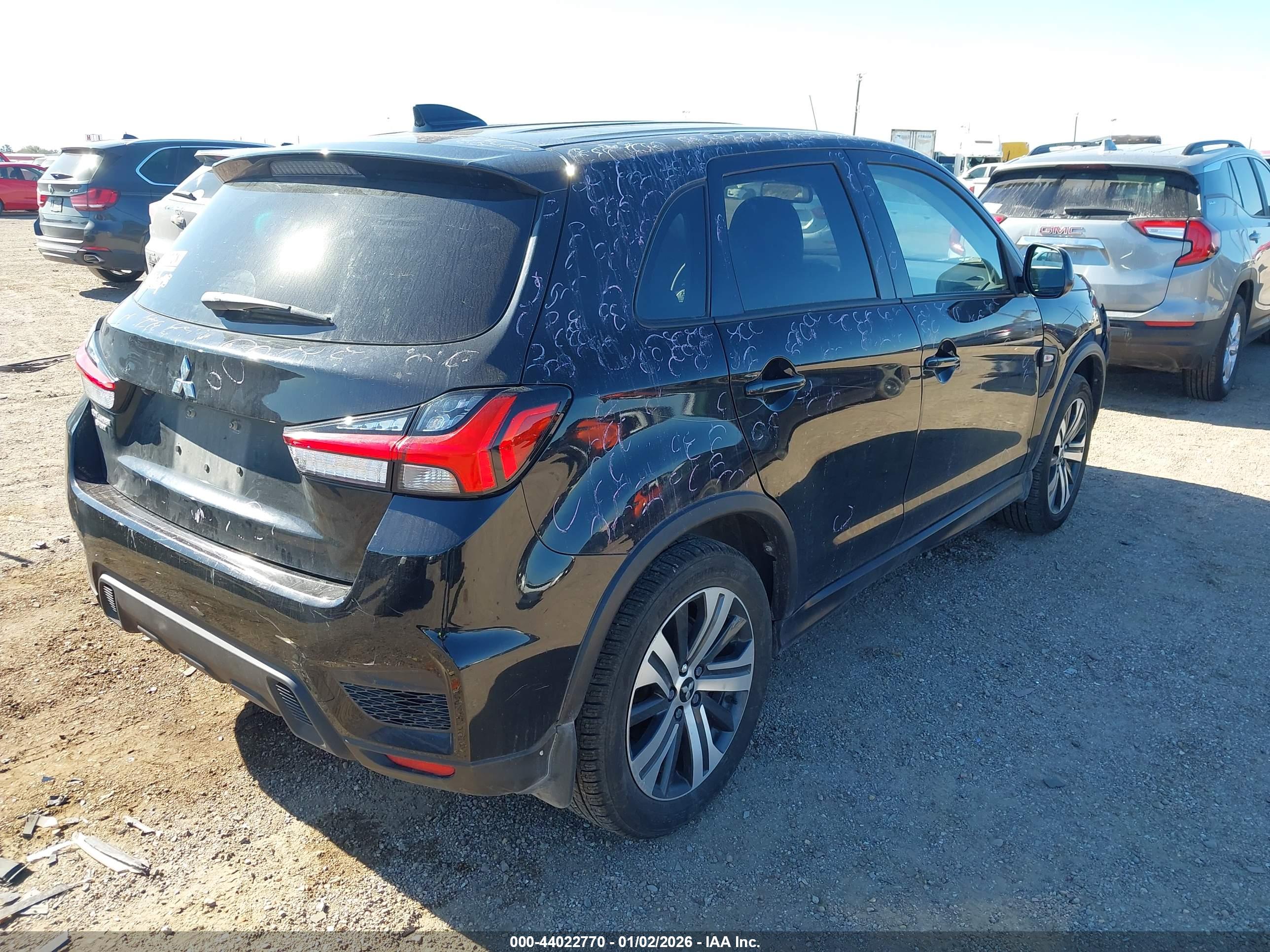 MITSUBISHI OUTLANDER image 4