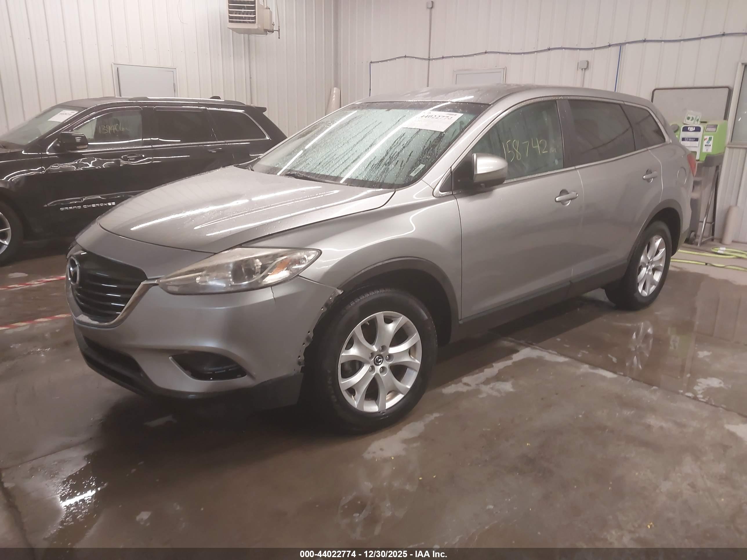 MAZDA CX-9 image 2