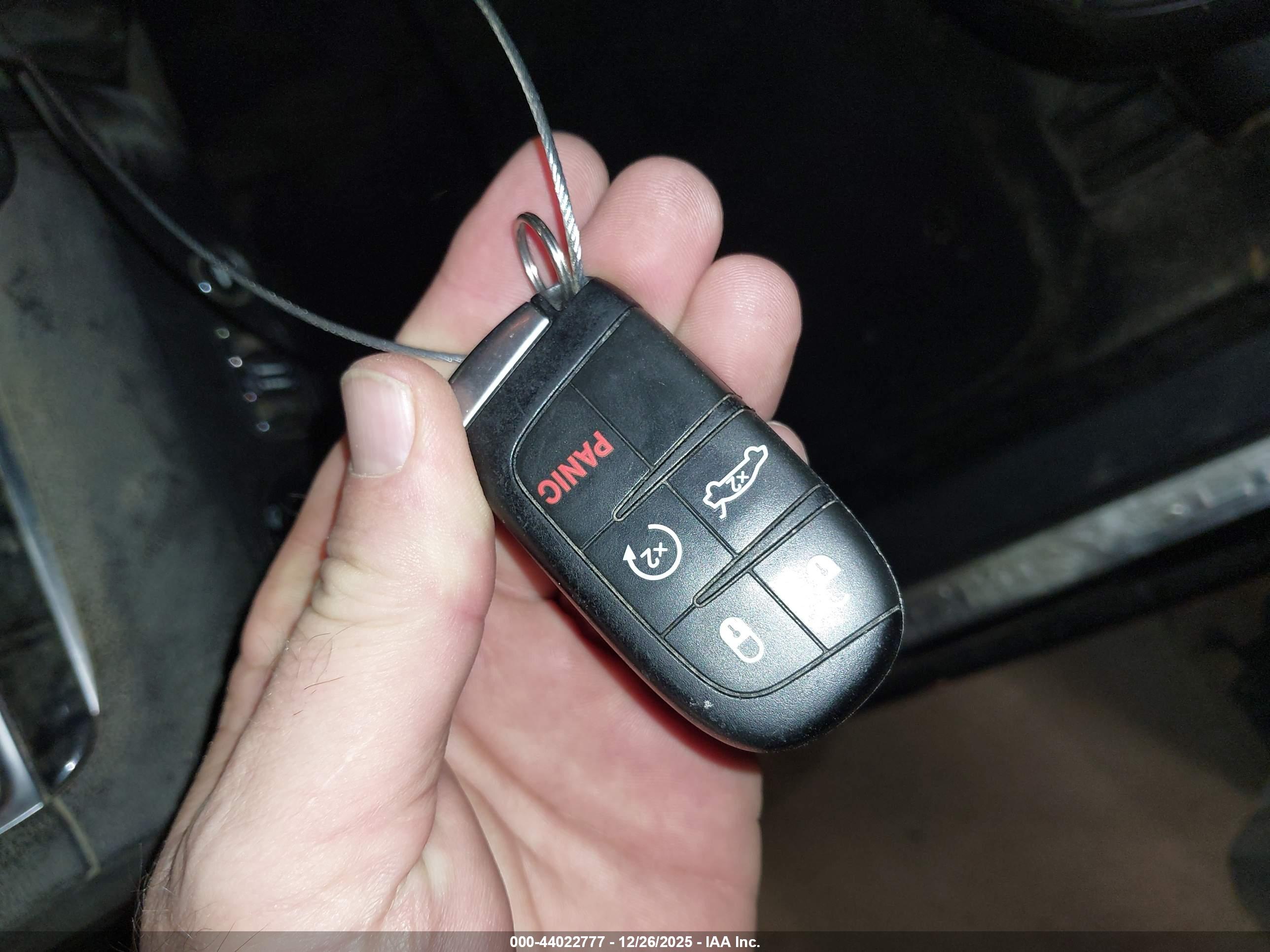 CHRYSLER 300 image 11