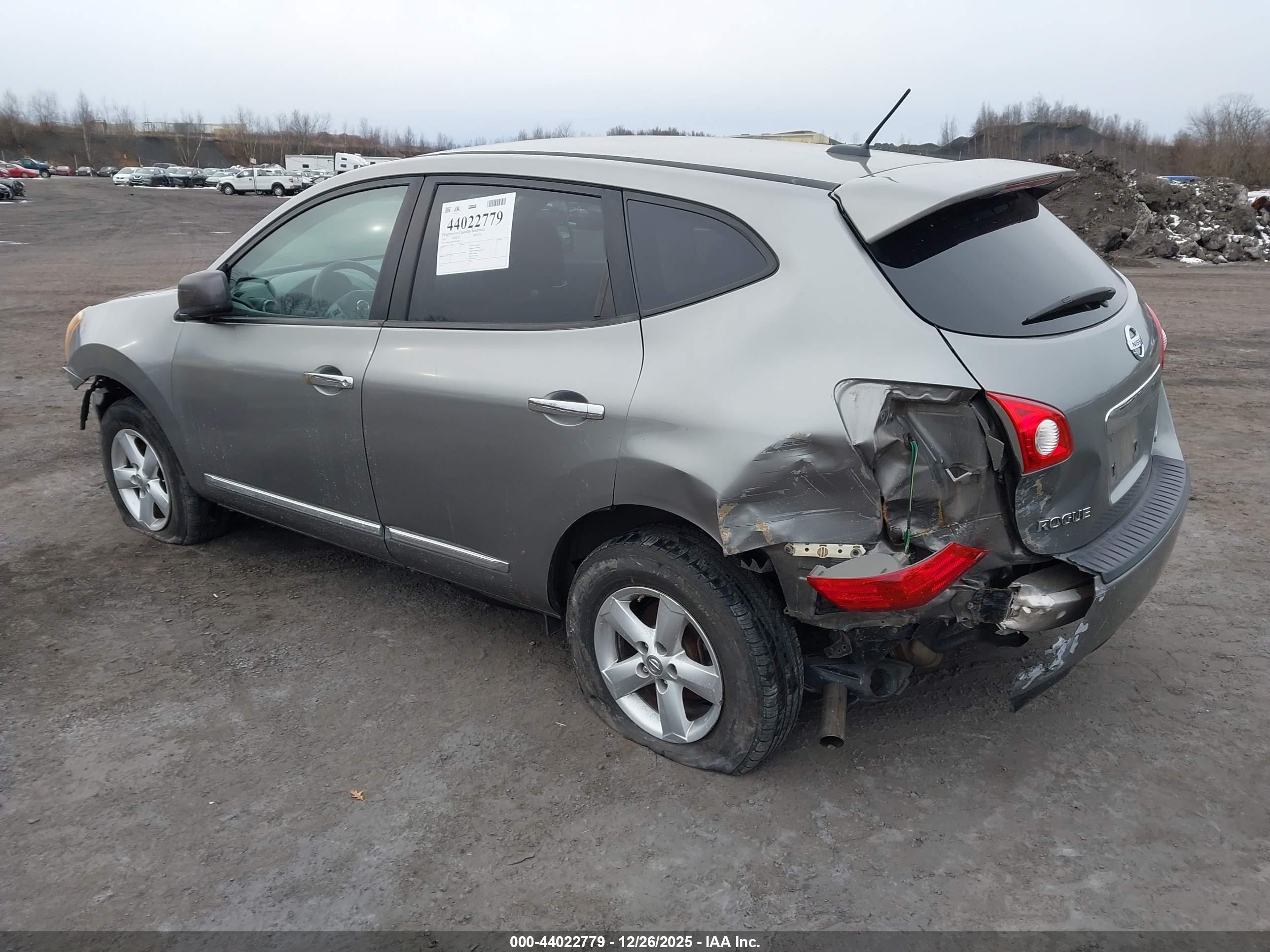 NISSAN ROGUE image 3
