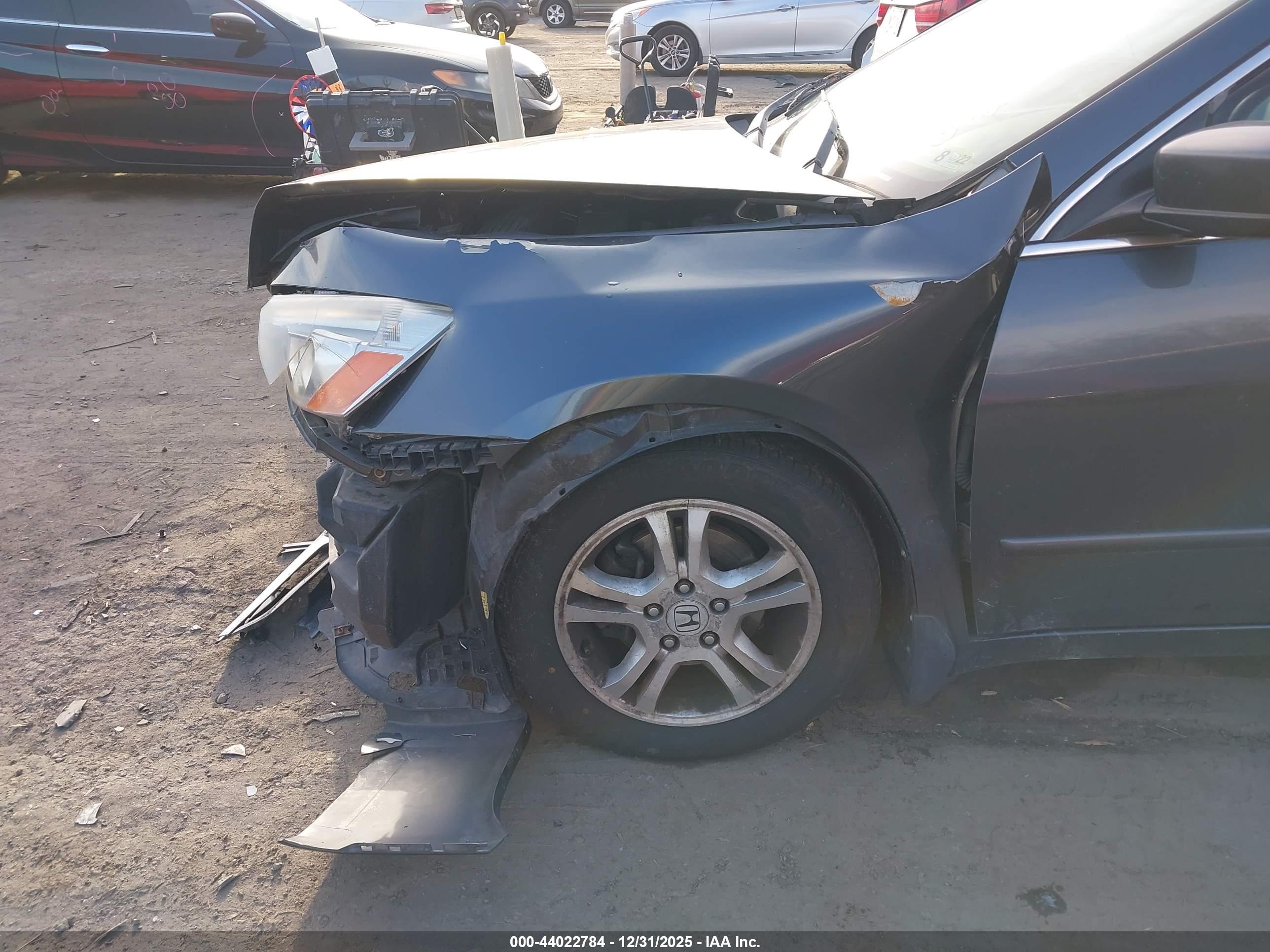 HONDA ACCORD image 6