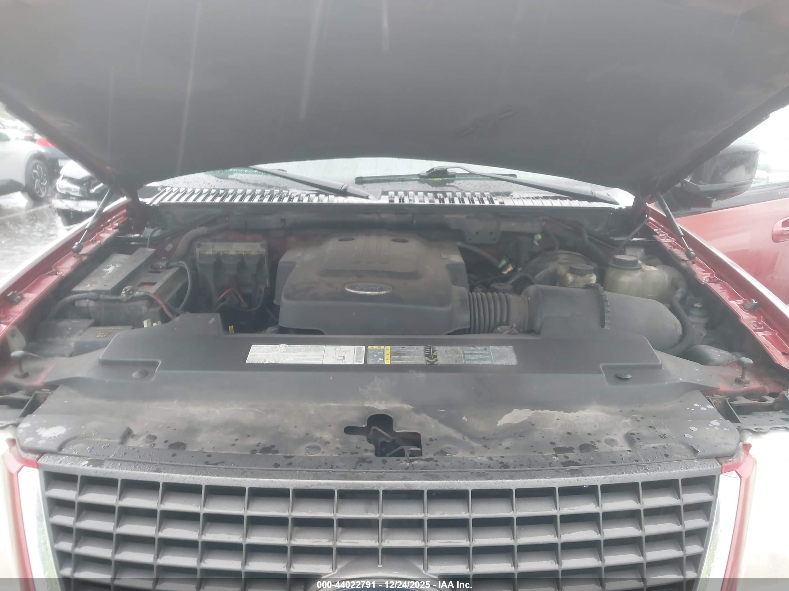 FORD EXPEDITION image 10