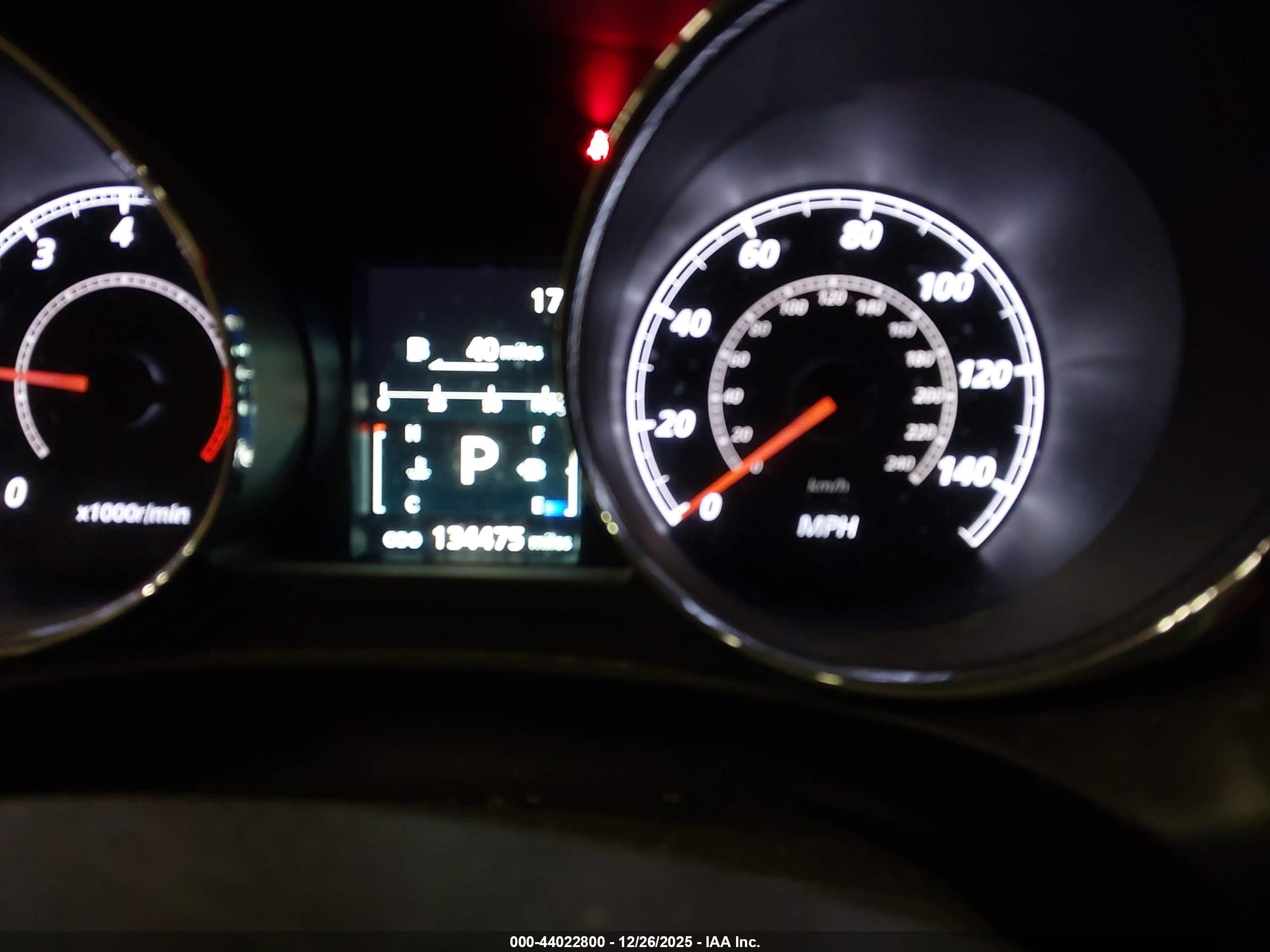 MITSUBISHI OUTLANDER image 7